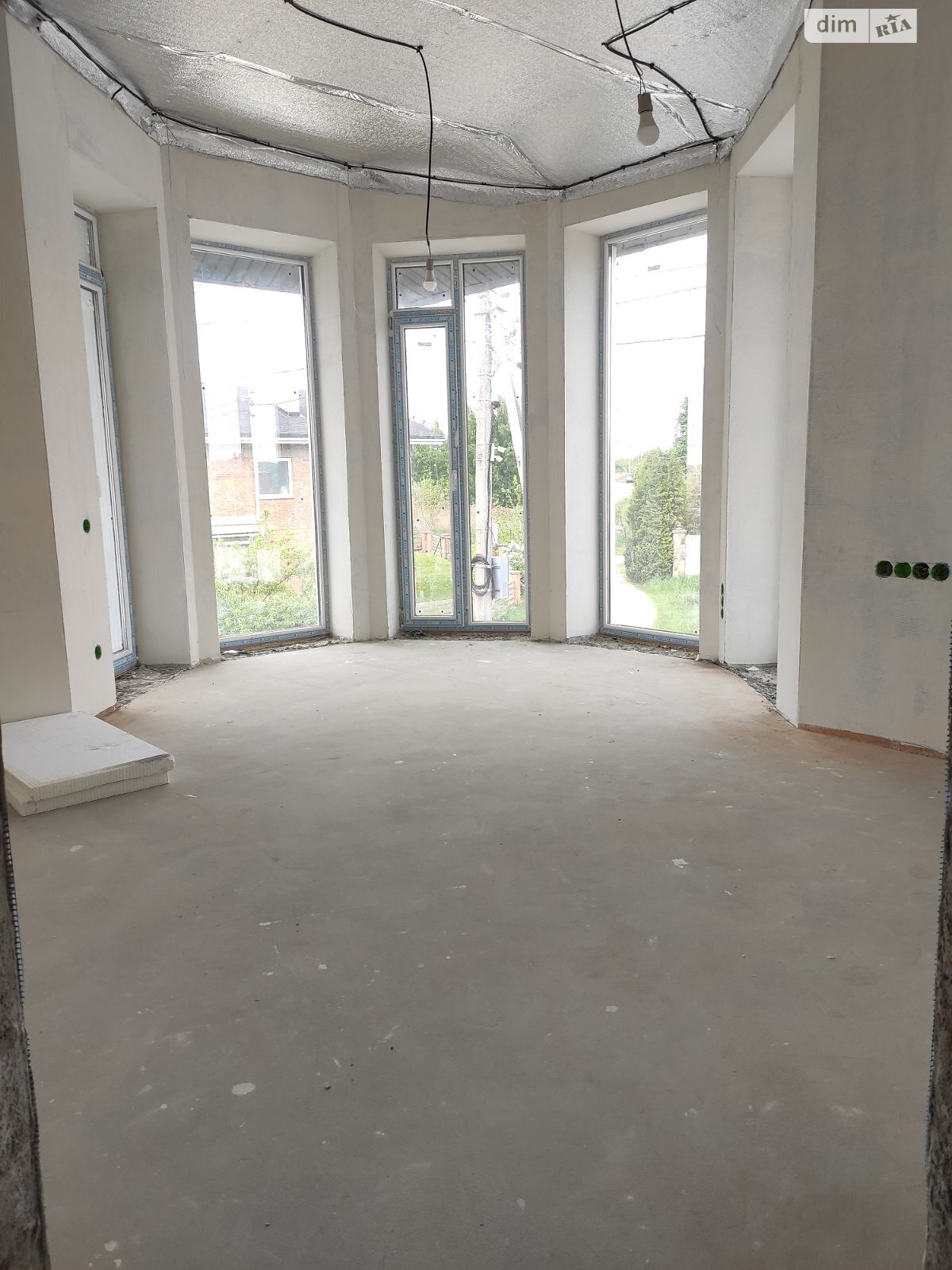 двухэтажный дом с гаражом, 156.8 кв. м, кирпич. Продажа в Рокитном район Центр фото 1 двухэтажный дом с гаражом, 156.8 кв. м, кирпич. Продажа в Рокитном район Центр фото 1