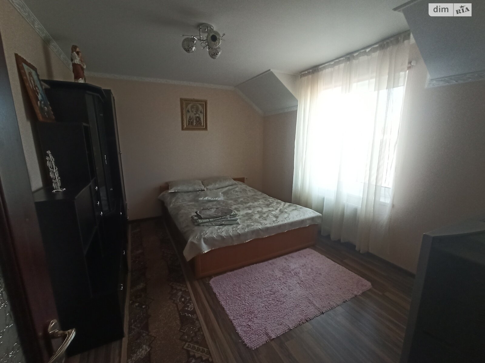 двухэтажный дом с балконом, 180 кв. м, кирпич. Продажа в Ролове фото 1