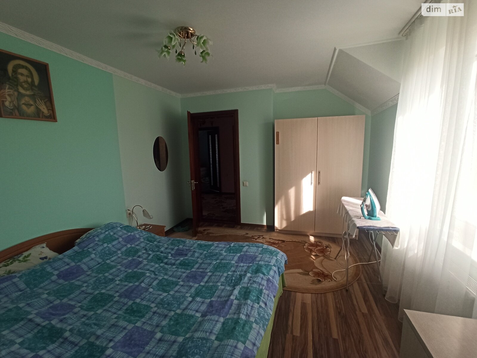 двухэтажный дом с балконом, 180 кв. м, кирпич. Продажа в Ролове фото 1