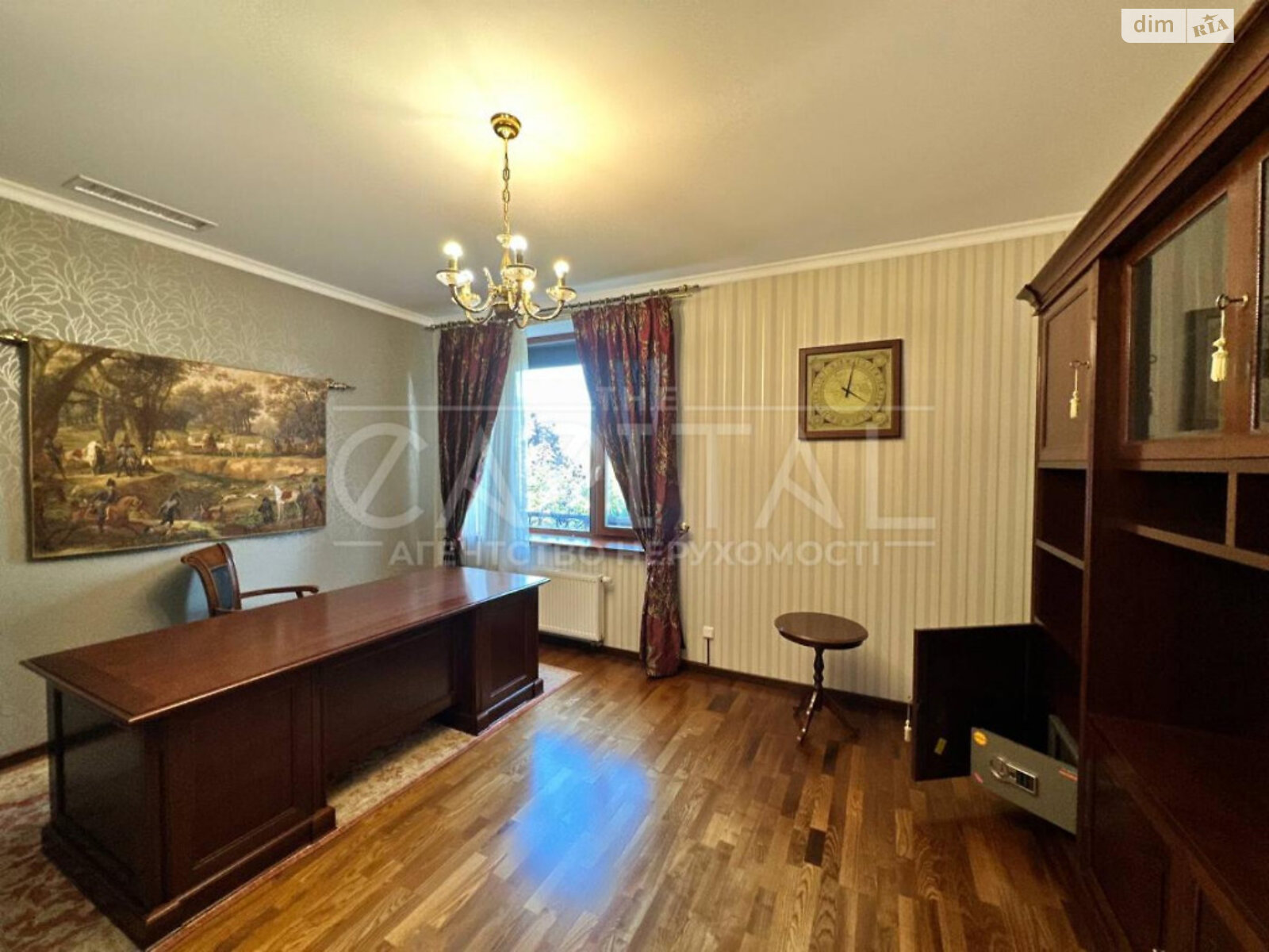 двухэтажный дом, 327 кв. м, кирпич. Продажа в Романкове фото 1