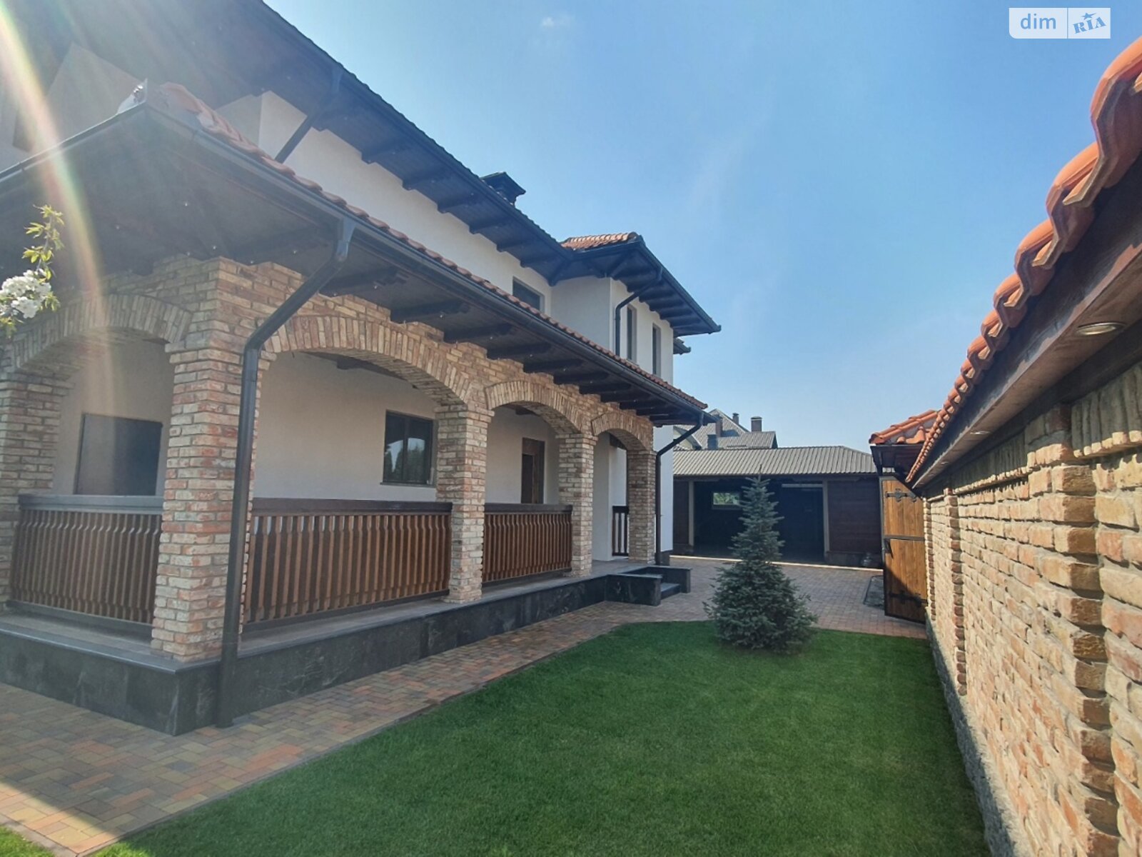 двоповерховий будинок з балконом, 300 кв. м, цегла. Продаж у Романкові фото 1 двоповерховий будинок з балконом, 300 кв. м, цегла. Продаж у Романкові фото 1