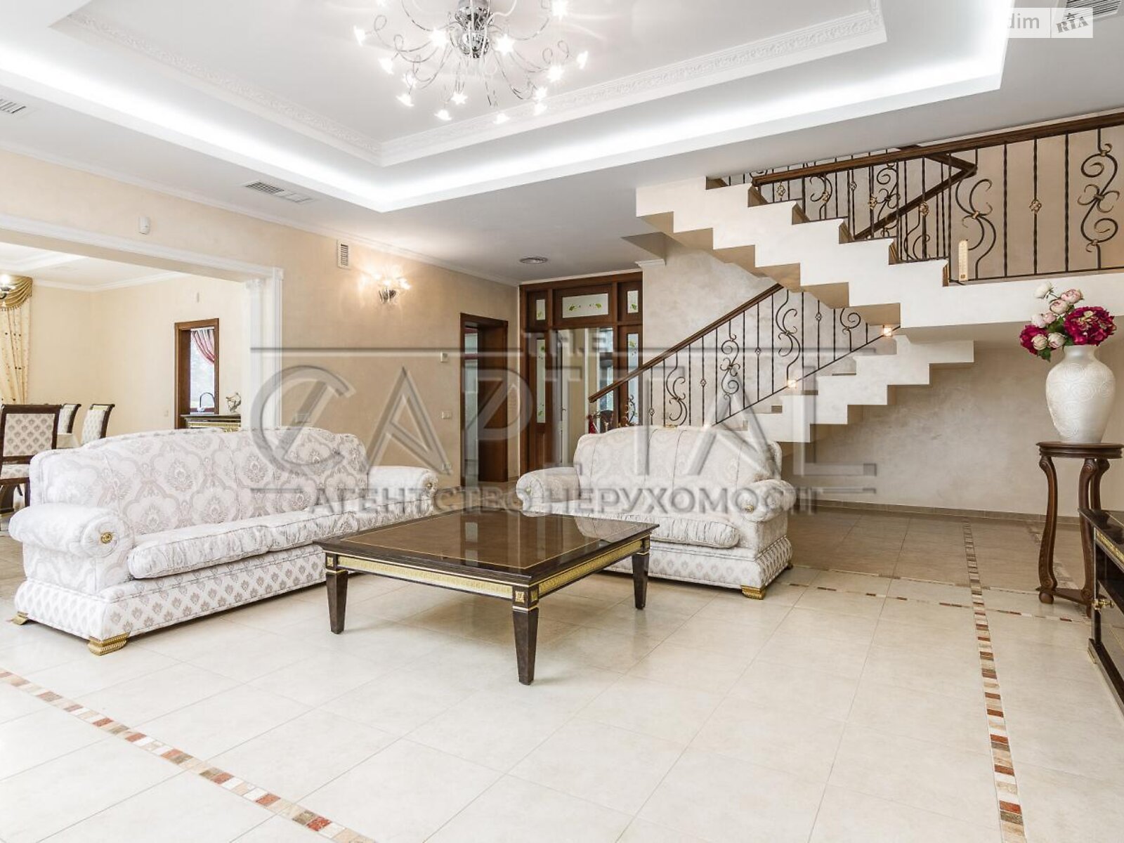 двоповерховий будинок бесідка, 430 кв. м, цегла. Продаж у Романкові фото 1 двоповерховий будинок бесідка, 430 кв. м, цегла. Продаж у Романкові фото 1