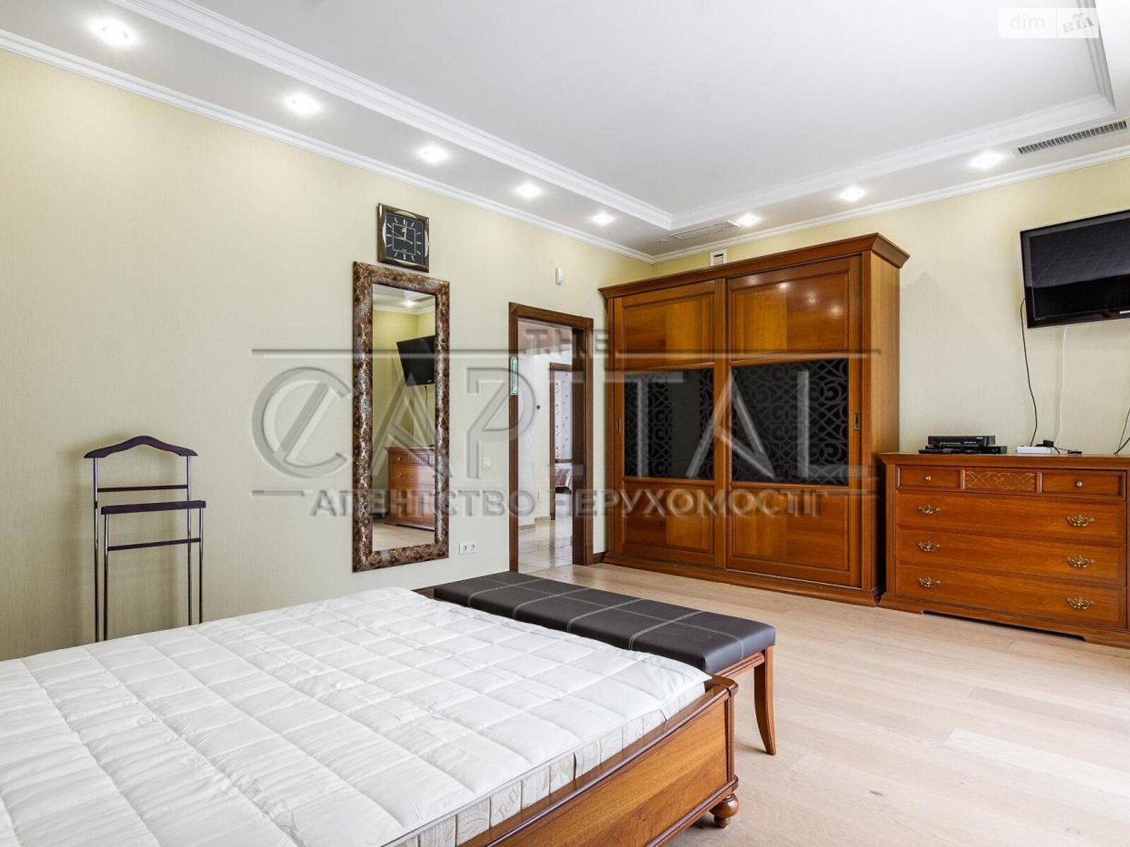 двоповерховий будинок бесідка, 430 кв. м, цегла. Продаж у Романкові фото 1 двоповерховий будинок бесідка, 430 кв. м, цегла. Продаж у Романкові фото 1
