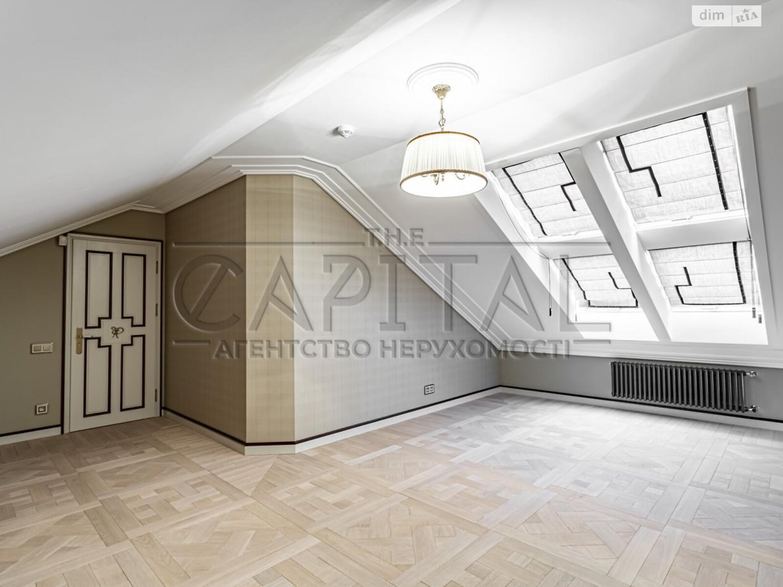 двухэтажный дом с мансардой, 820 кв. м, кирпич. Продажа в Романкове фото 1 двухэтажный дом с мансардой, 820 кв. м, кирпич. Продажа в Романкове фото 1
