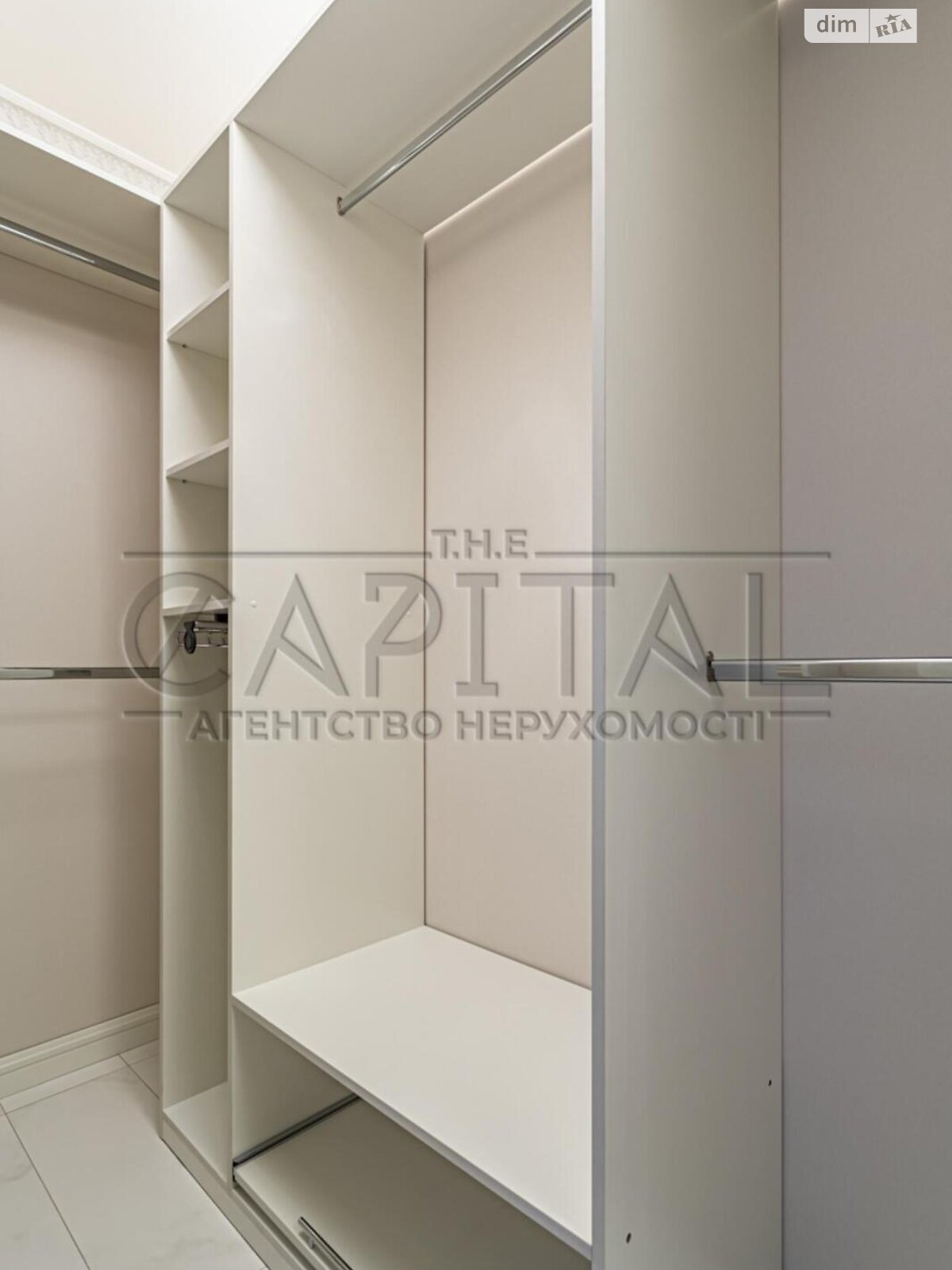 двухэтажный дом с мансардой, 820 кв. м, кирпич. Продажа в Романкове фото 1 двухэтажный дом с мансардой, 820 кв. м, кирпич. Продажа в Романкове фото 1