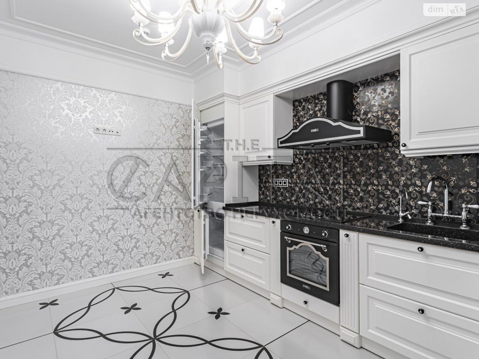 двухэтажный дом с мансардой, 820 кв. м, кирпич. Продажа в Романкове фото 1 двухэтажный дом с мансардой, 820 кв. м, кирпич. Продажа в Романкове фото 1
