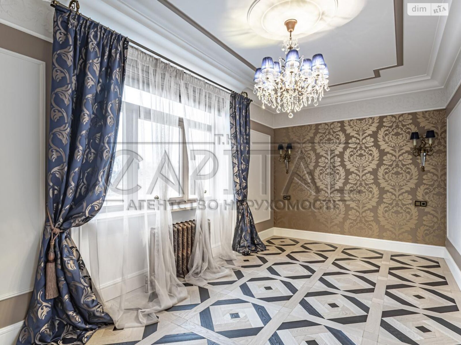 двухэтажный дом с мансардой, 820 кв. м, кирпич. Продажа в Романкове фото 1 двухэтажный дом с мансардой, 820 кв. м, кирпич. Продажа в Романкове фото 1