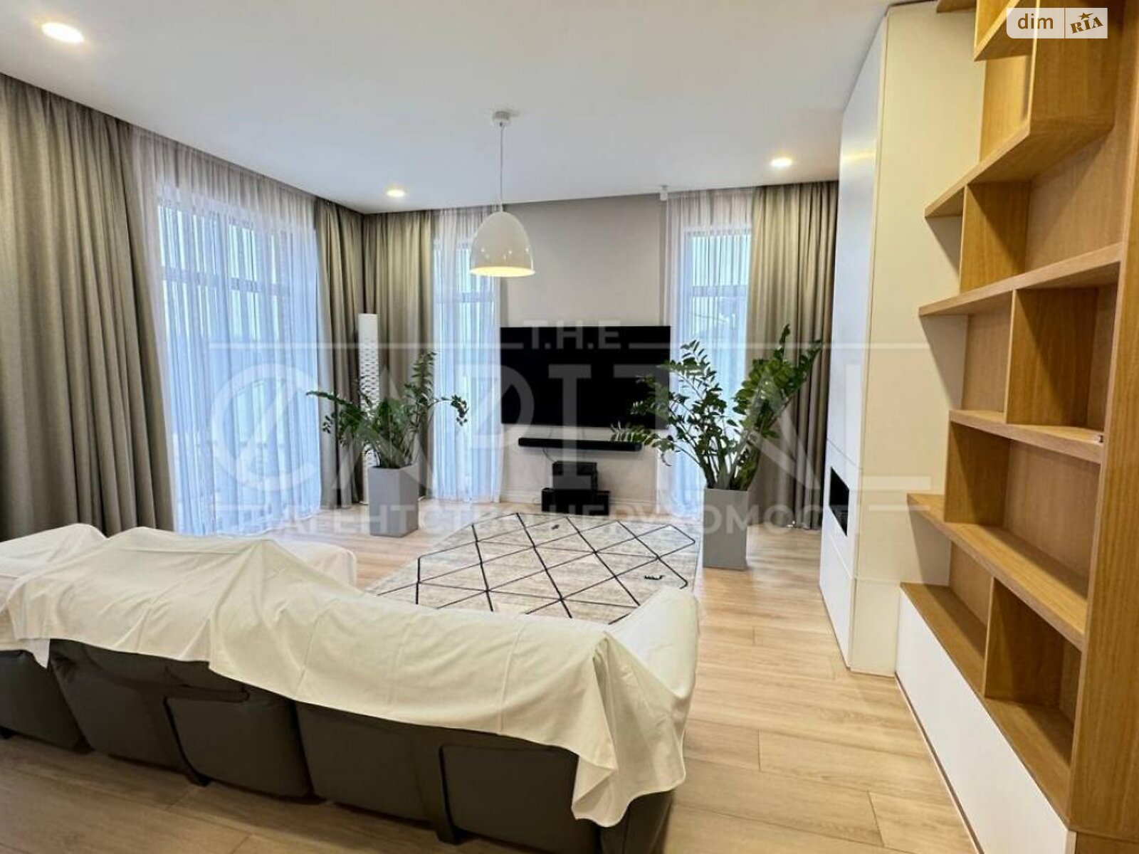 двухэтажный дом с отоплением, 290 кв. м, кирпич. Продажа в Романкове фото 1 двухэтажный дом с отоплением, 290 кв. м, кирпич. Продажа в Романкове фото 1