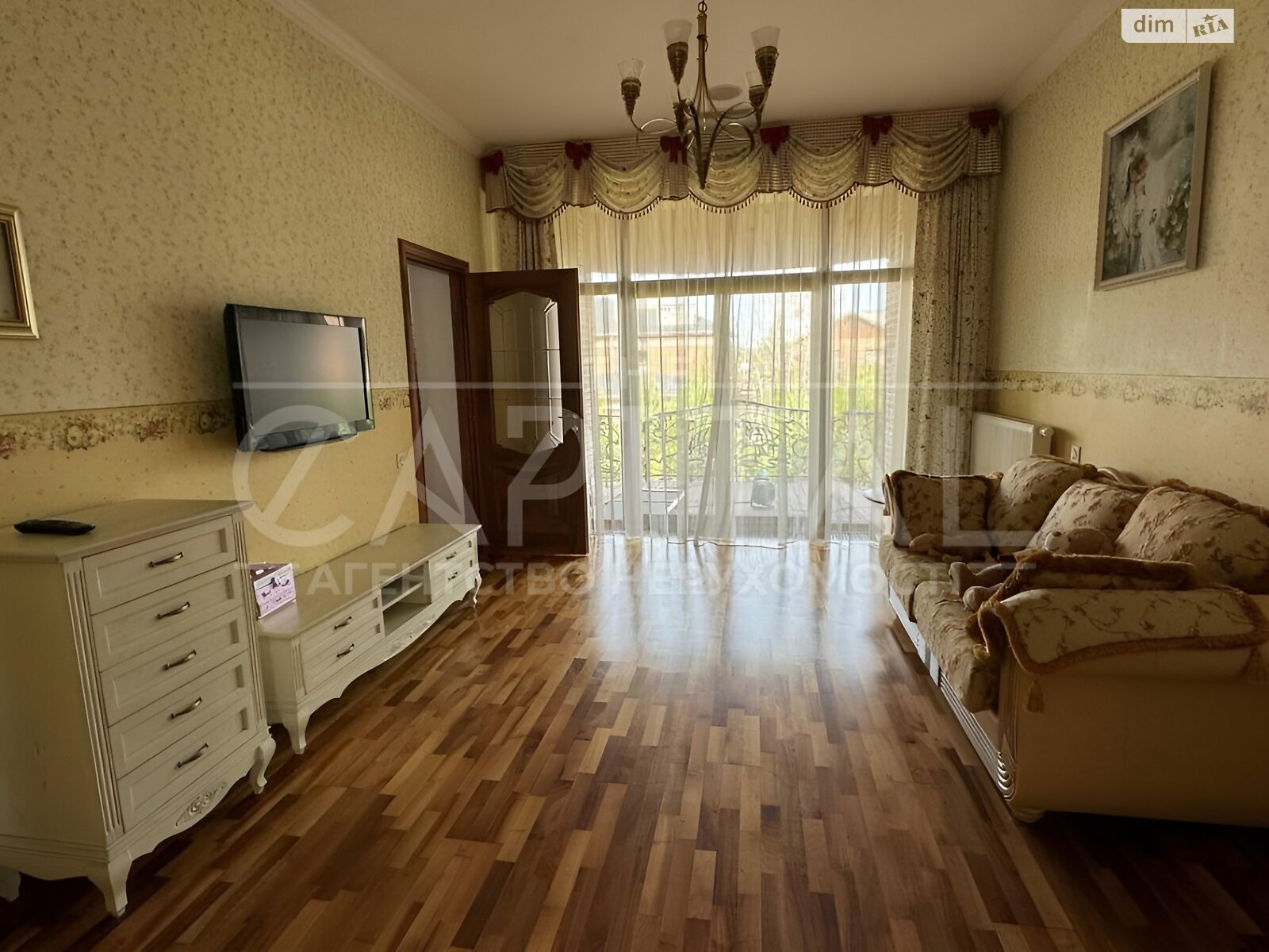 двоповерховий будинок з опаленням, 550 кв. м, цегла. Продаж у Романкові фото 1