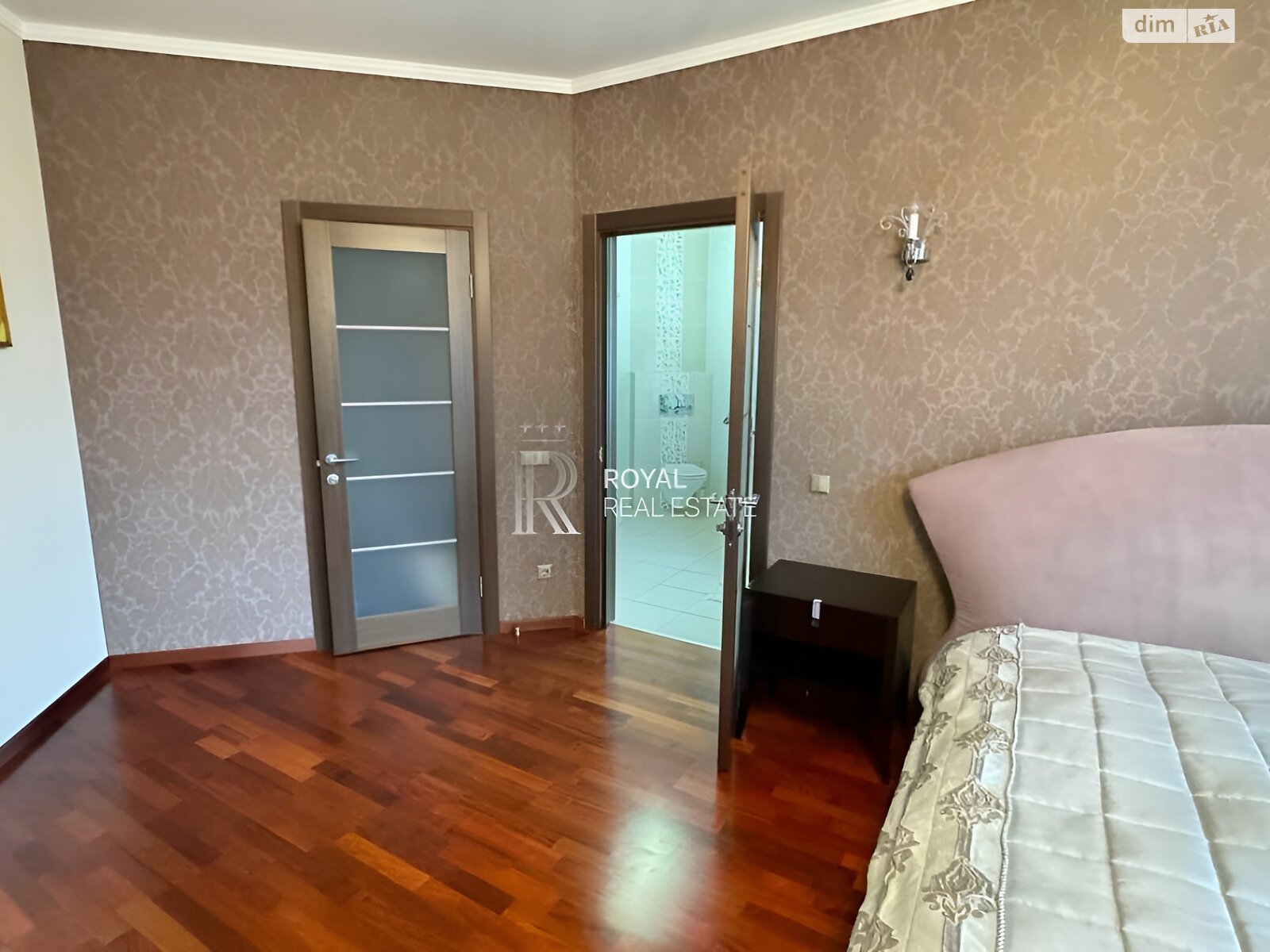 двухэтажный дом с мебелью, 441 кв. м, кирпич. Продажа в Романкове фото 1 двухэтажный дом с мебелью, 441 кв. м, кирпич. Продажа в Романкове фото 1