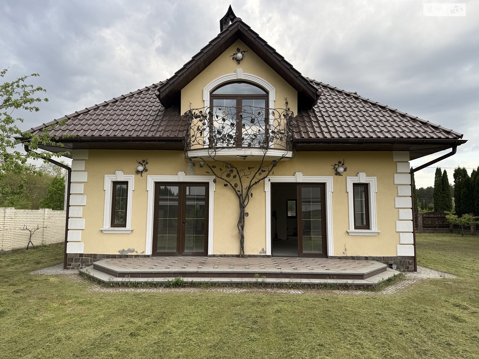 двоповерховий будинок, 320 кв. м, цегла. Продаж у Романкові фото 1 двоповерховий будинок, 320 кв. м, цегла. Продаж у Романкові фото 1
