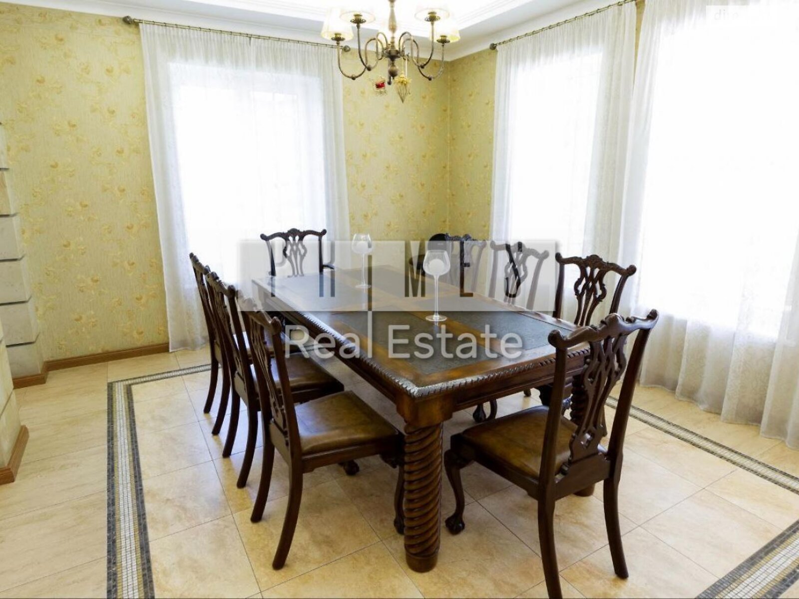 двоповерховий будинок з гаражем, 360 кв. м, цегла. Продаж у Романкові фото 1 двоповерховий будинок з гаражем, 360 кв. м, цегла. Продаж у Романкові фото 1