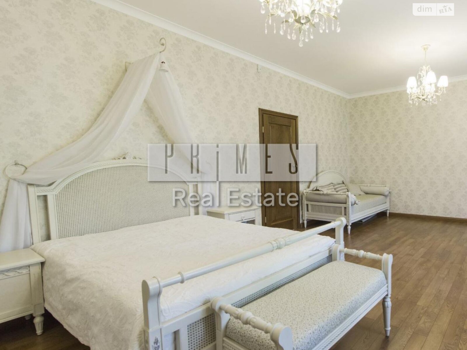 двоповерховий будинок з гаражем, 360 кв. м, цегла. Продаж у Романкові фото 1 двоповерховий будинок з гаражем, 360 кв. м, цегла. Продаж у Романкові фото 1