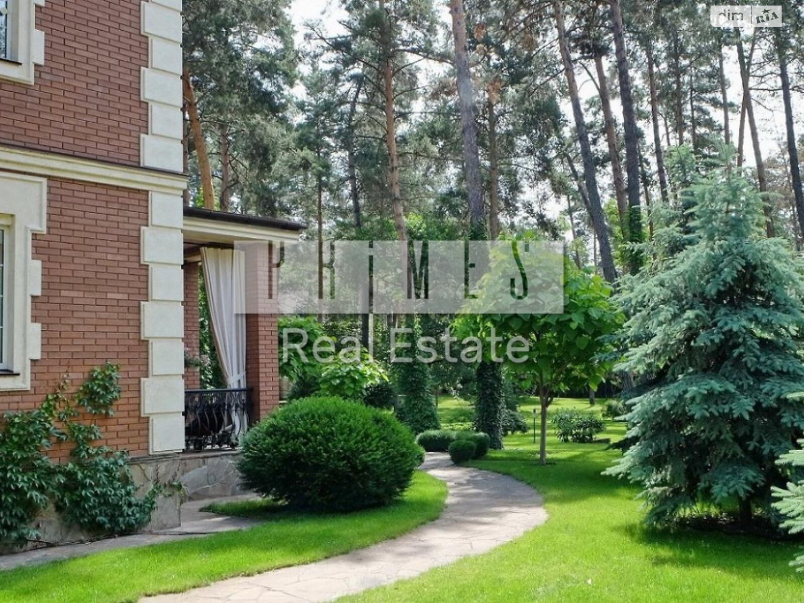 двоповерховий будинок з гаражем, 360 кв. м, цегла. Продаж у Романкові фото 1 двоповерховий будинок з гаражем, 360 кв. м, цегла. Продаж у Романкові фото 1