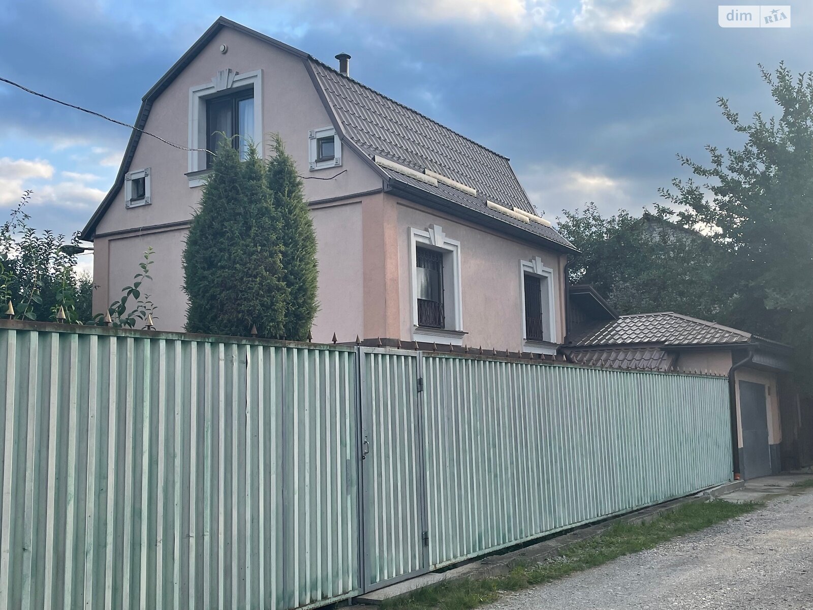 трехэтажный дом с мансардой, 97.7 кв. м, кирпич. Продажа в Романкове фото 1 трехэтажный дом с мансардой, 97.7 кв. м, кирпич. Продажа в Романкове фото 1