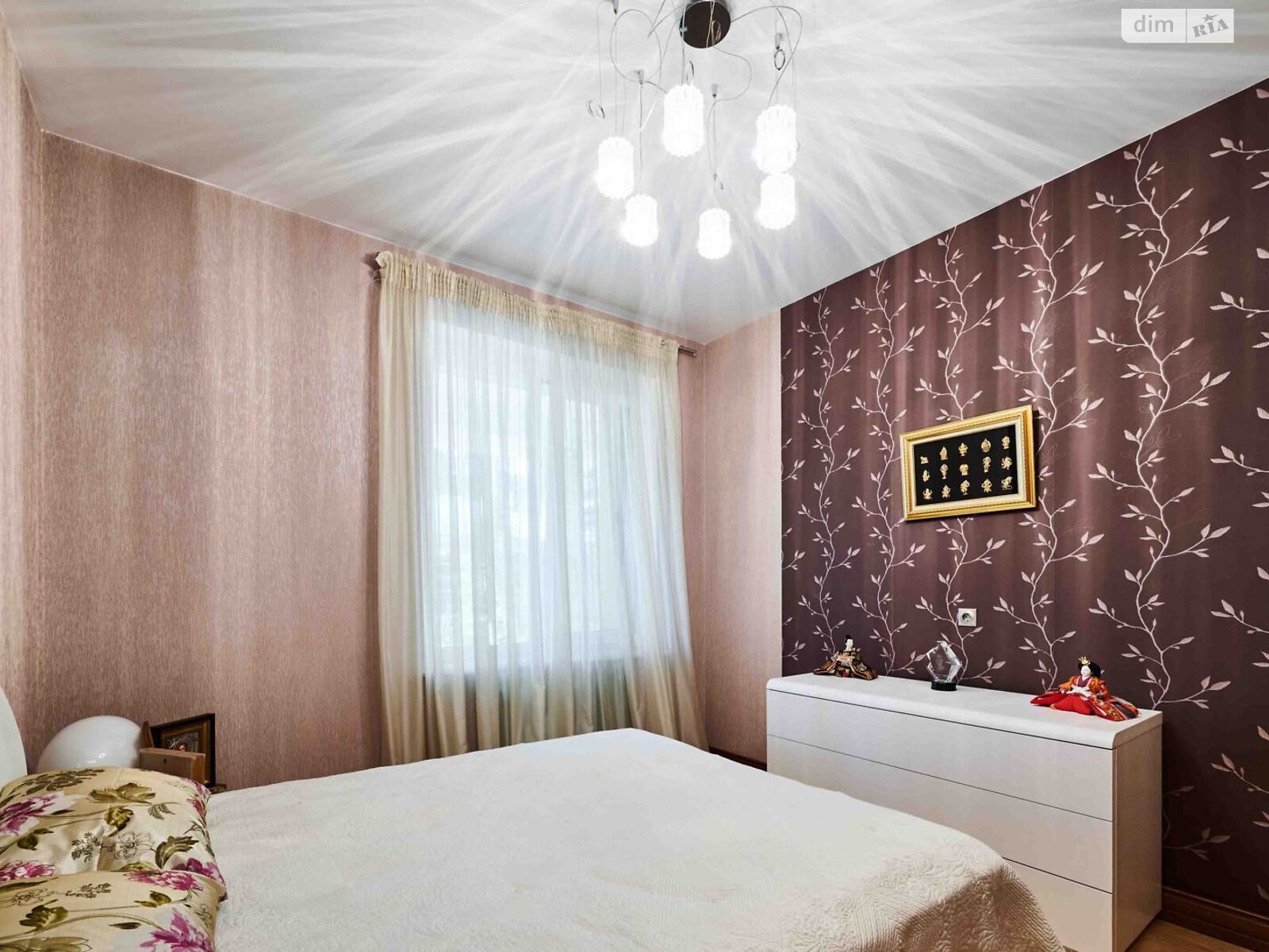 двухэтажный дом с гаражом, 700 кв. м, кирпич. Продажа в Романкове фото 1 двухэтажный дом с гаражом, 700 кв. м, кирпич. Продажа в Романкове фото 1