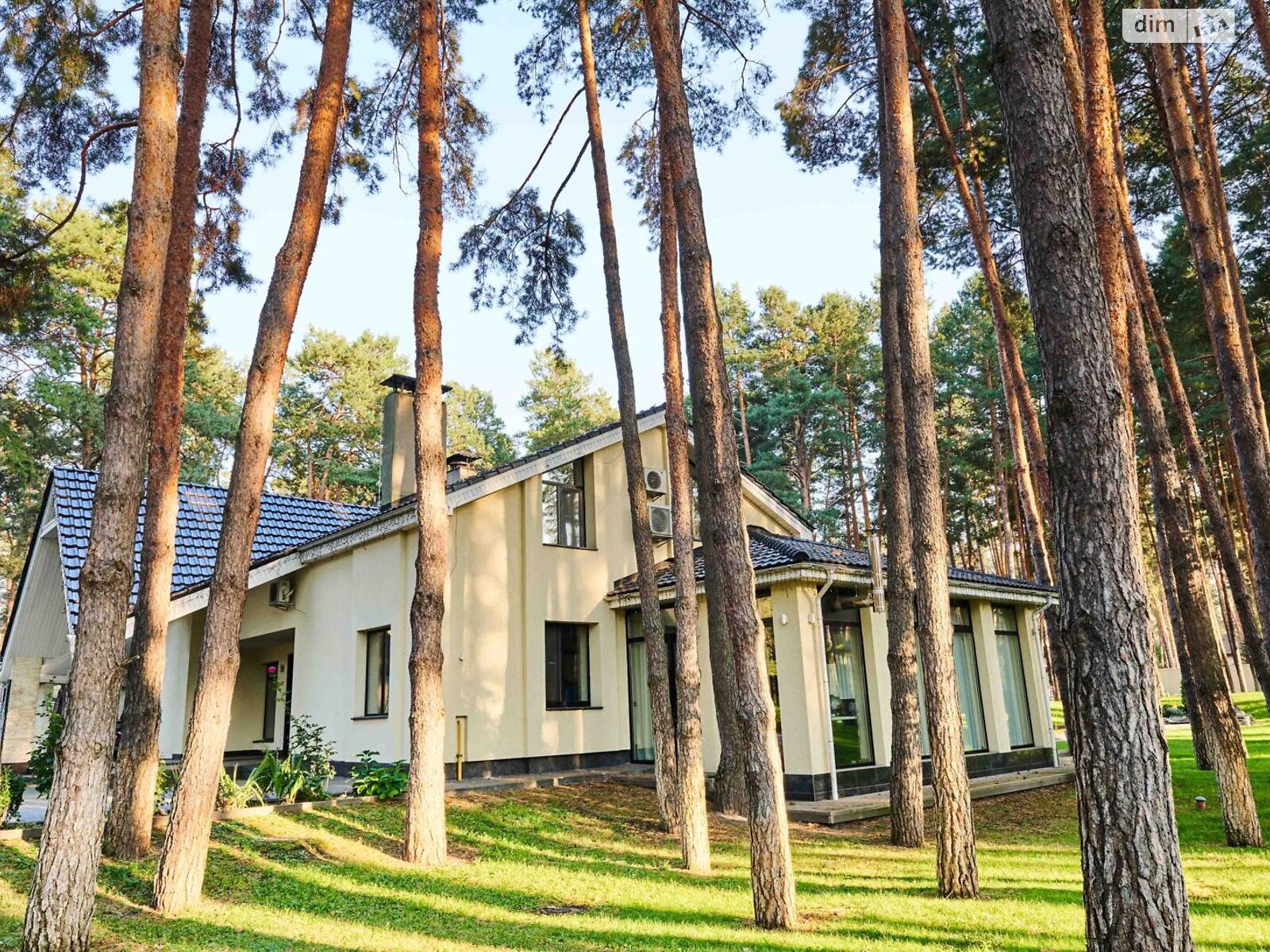 двухэтажный дом с гаражом, 700 кв. м, кирпич. Продажа в Романкове фото 1 двухэтажный дом с гаражом, 700 кв. м, кирпич. Продажа в Романкове фото 1