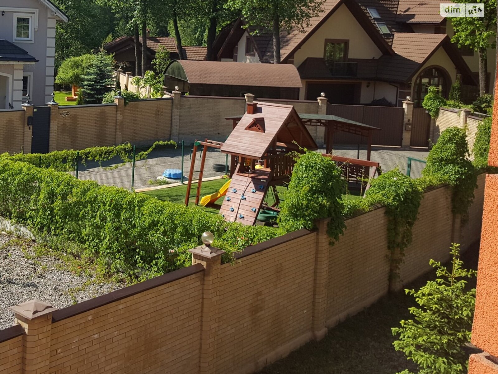 двухэтажный дом с гаражом, 435.5 кв. м, кирпич. Продажа в Романкове фото 1 двухэтажный дом с гаражом, 435.5 кв. м, кирпич. Продажа в Романкове фото 1