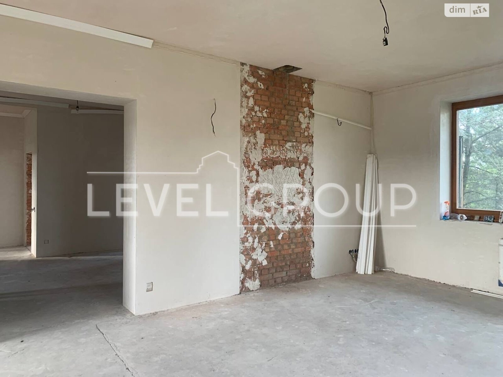 двоповерховий будинок з гаражем, 457 кв. м, цегла. Продаж у Романкові фото 1 двоповерховий будинок з гаражем, 457 кв. м, цегла. Продаж у Романкові фото 1