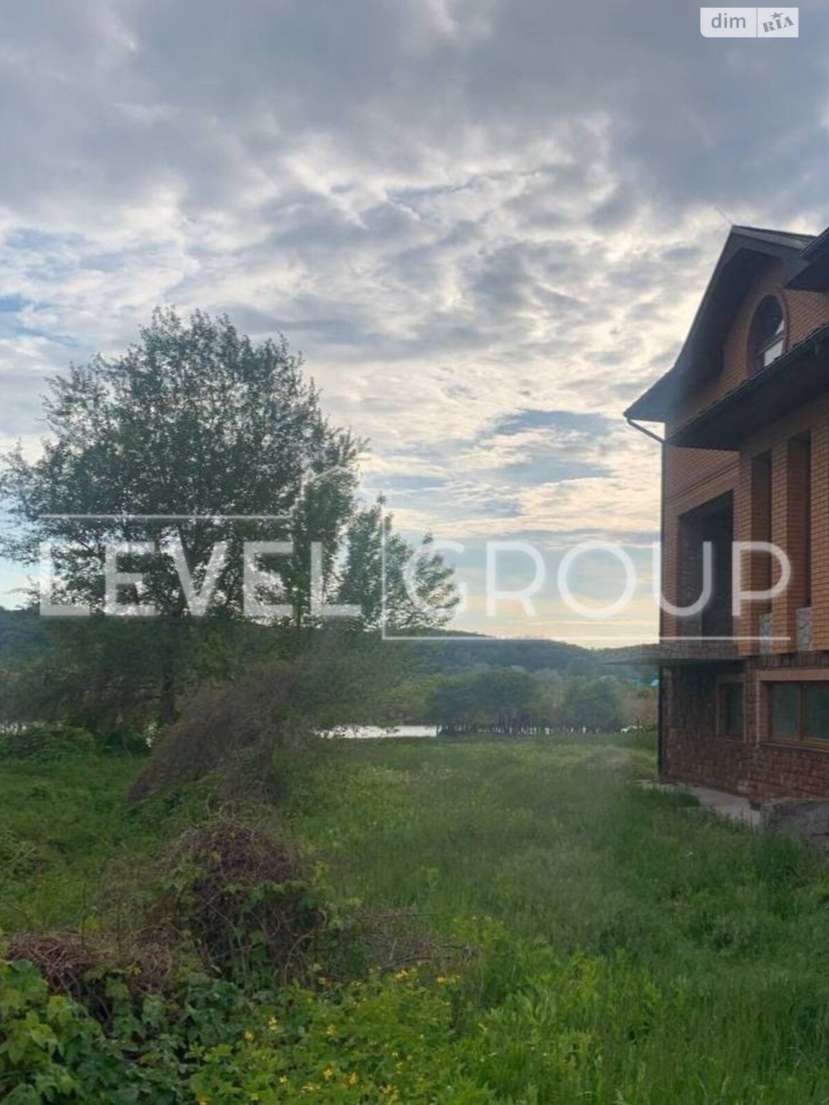 двоповерховий будинок з гаражем, 457 кв. м, цегла. Продаж у Романкові фото 1 двоповерховий будинок з гаражем, 457 кв. м, цегла. Продаж у Романкові фото 1