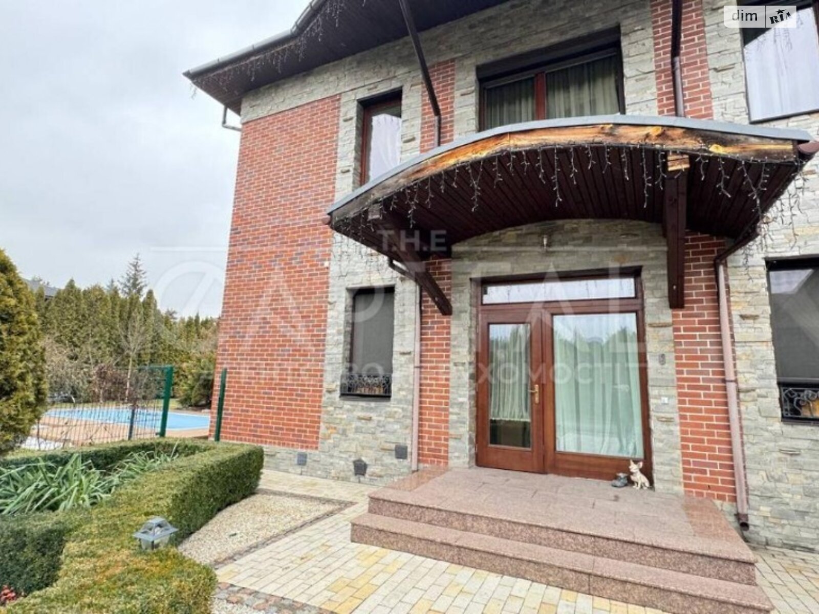 двухэтажный дом, 441 кв. м, кирпич. Продажа в Романкове фото 1 двухэтажный дом, 441 кв. м, кирпич. Продажа в Романкове фото 1