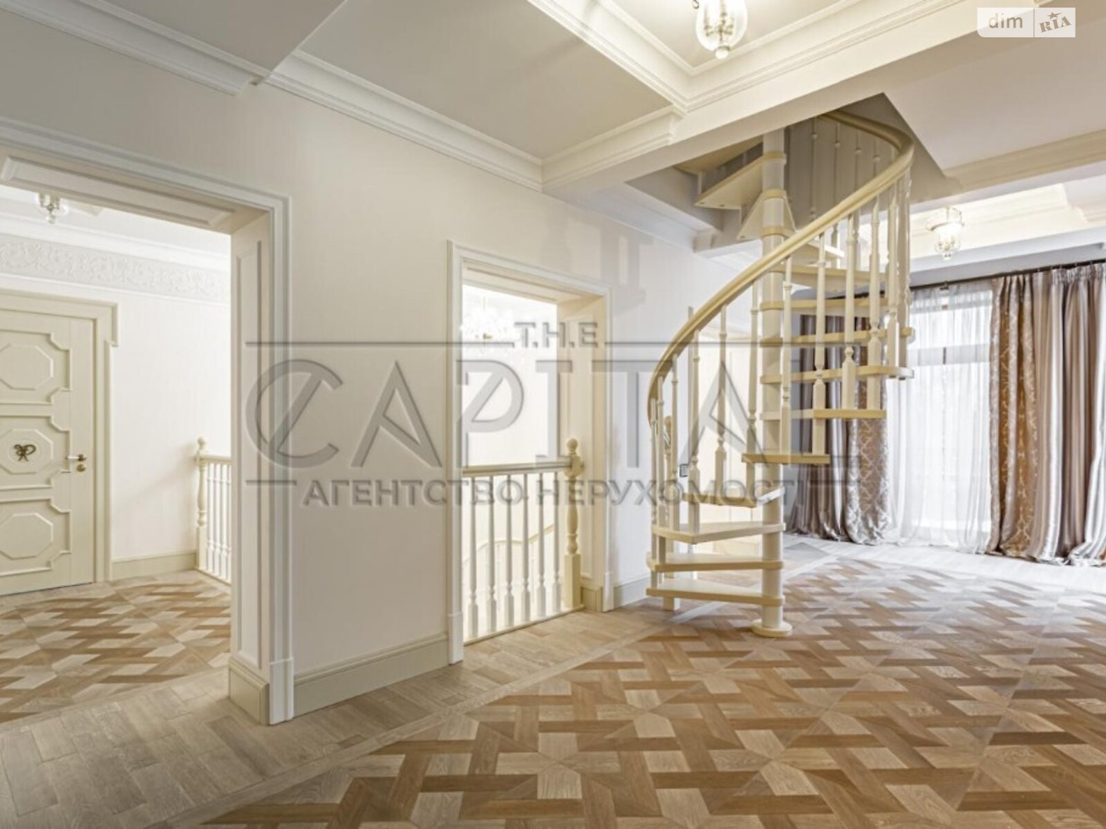 двухэтажный дом веранда, 824 кв. м, кирпич. Продажа в Романкове фото 1