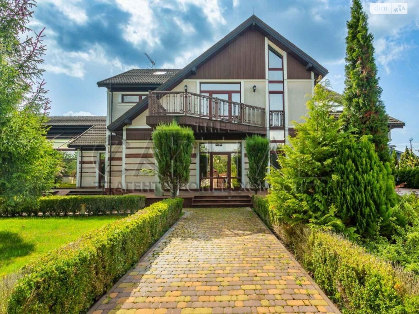 двоповерховий будинок, 824 кв. м, кирпич. Продаж у Романкові фото 1 двоповерховий будинок, 824 кв. м, кирпич. Продаж у Романкові фото 1