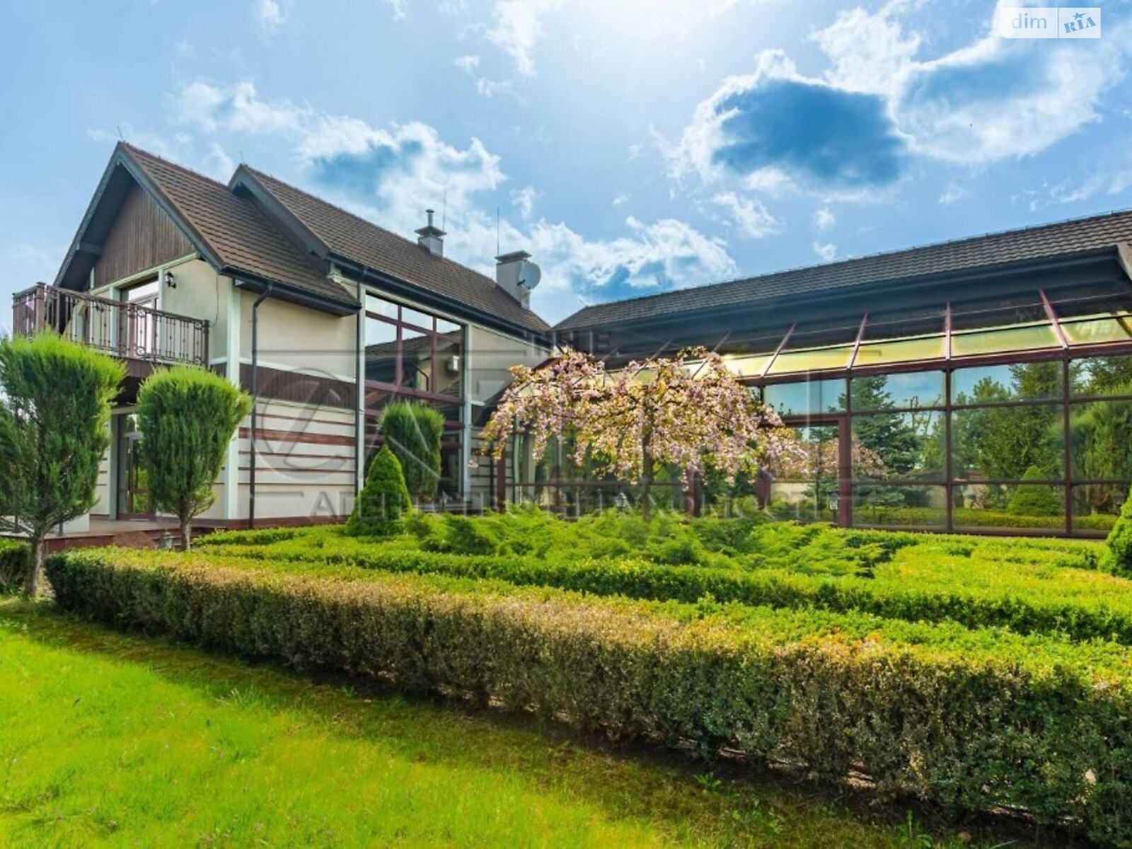 двоповерховий будинок, 824 кв. м, кирпич. Продаж у Романкові фото 1 двоповерховий будинок, 824 кв. м, кирпич. Продаж у Романкові фото 1