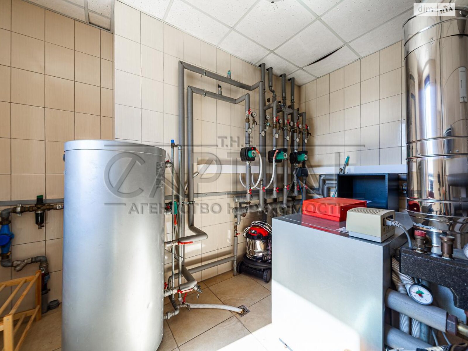 двоповерховий будинок, 441 кв. м, цегла. Продаж у Романкові фото 1 двоповерховий будинок, 441 кв. м, цегла. Продаж у Романкові фото 1