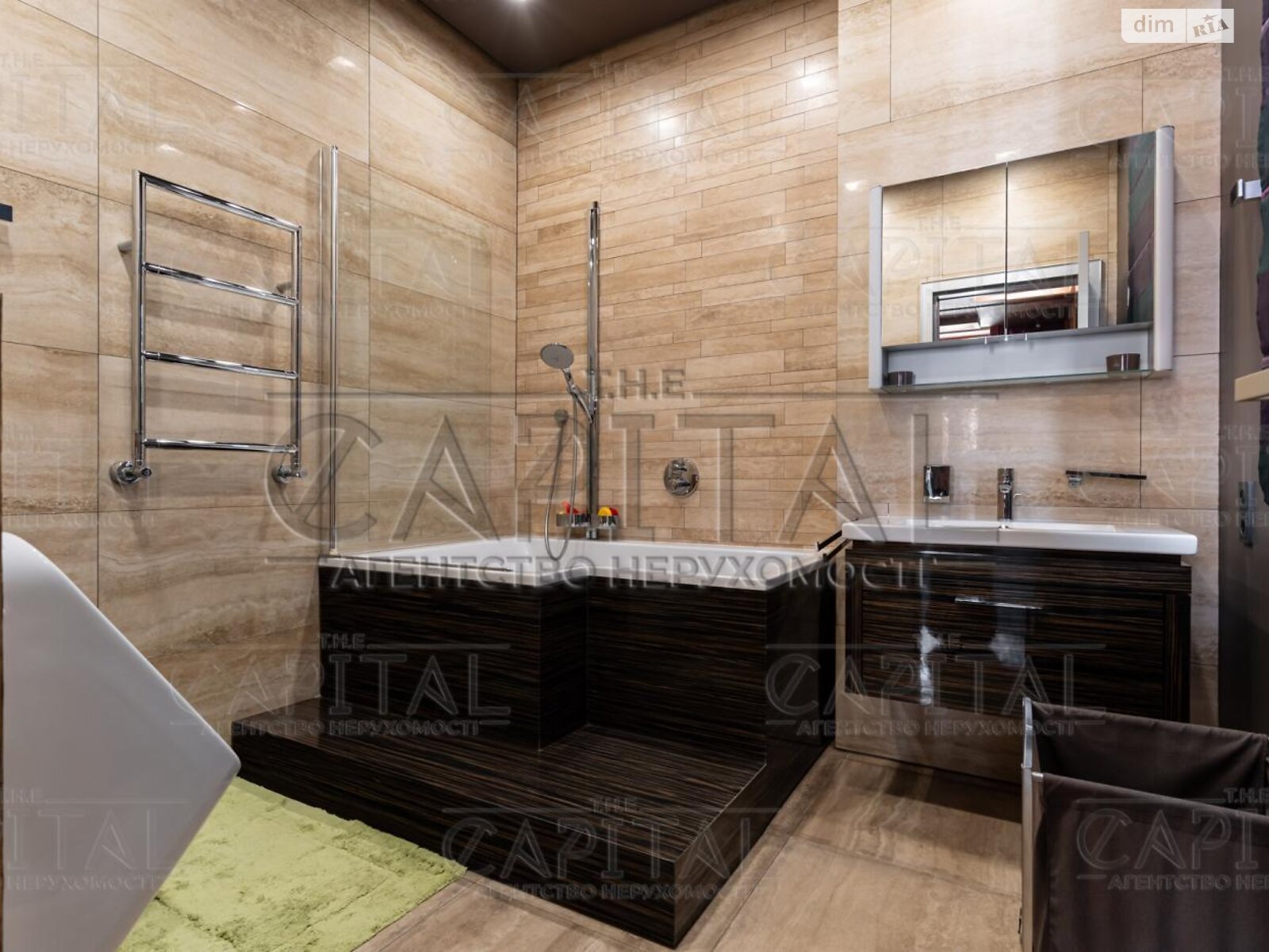 двоповерховий будинок з балконом, 750 кв. м, цегла. Продаж у Романкові фото 1 двоповерховий будинок з балконом, 750 кв. м, цегла. Продаж у Романкові фото 1