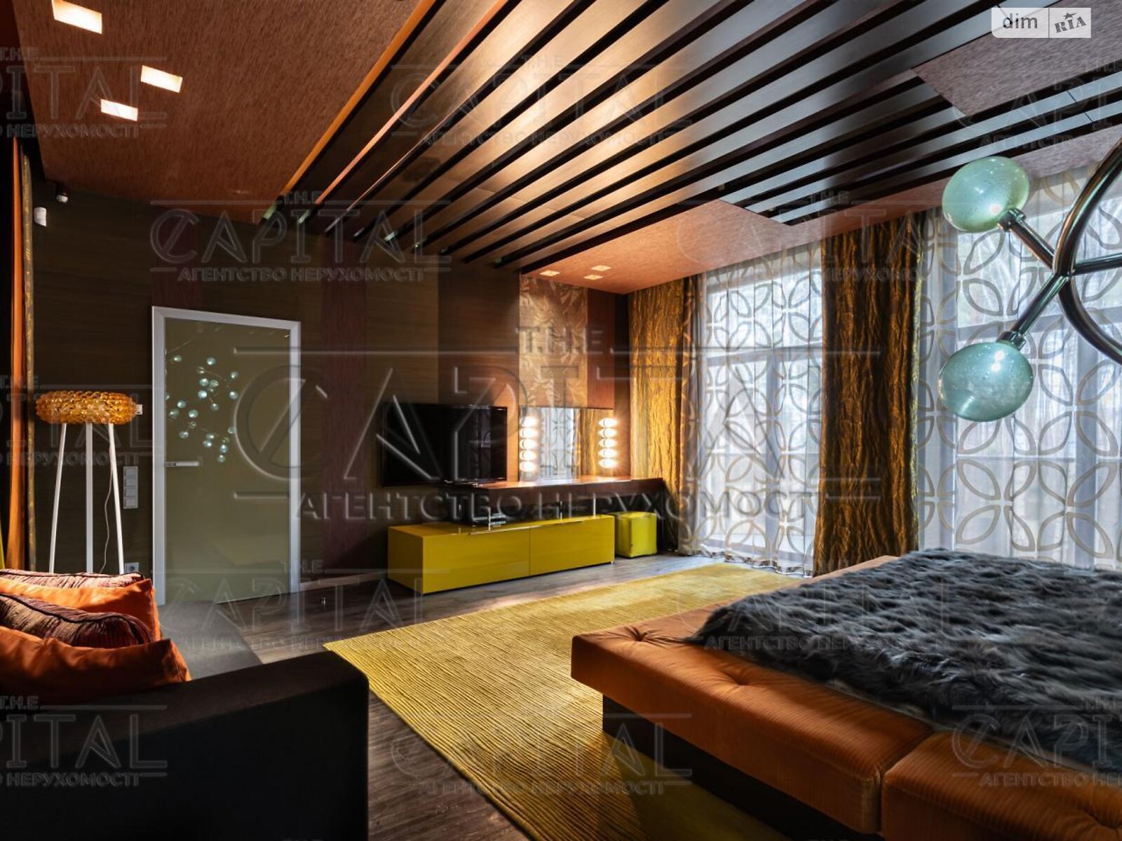 двоповерховий будинок з балконом, 750 кв. м, цегла. Продаж у Романкові фото 1 двоповерховий будинок з балконом, 750 кв. м, цегла. Продаж у Романкові фото 1