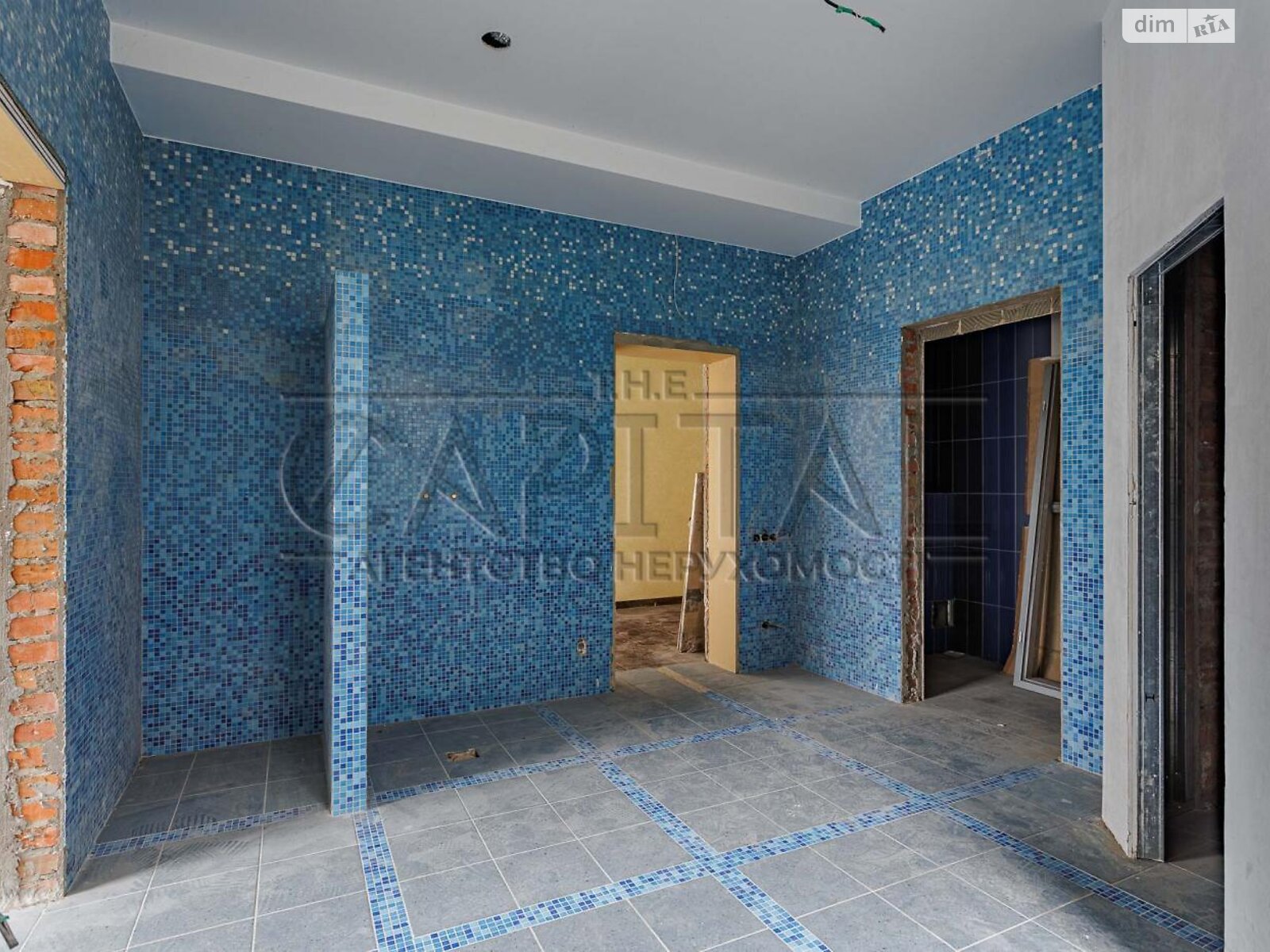 двоповерховий будинок з гаражем, 326.1 кв. м, кирпич. Продаж у Романкові фото 1