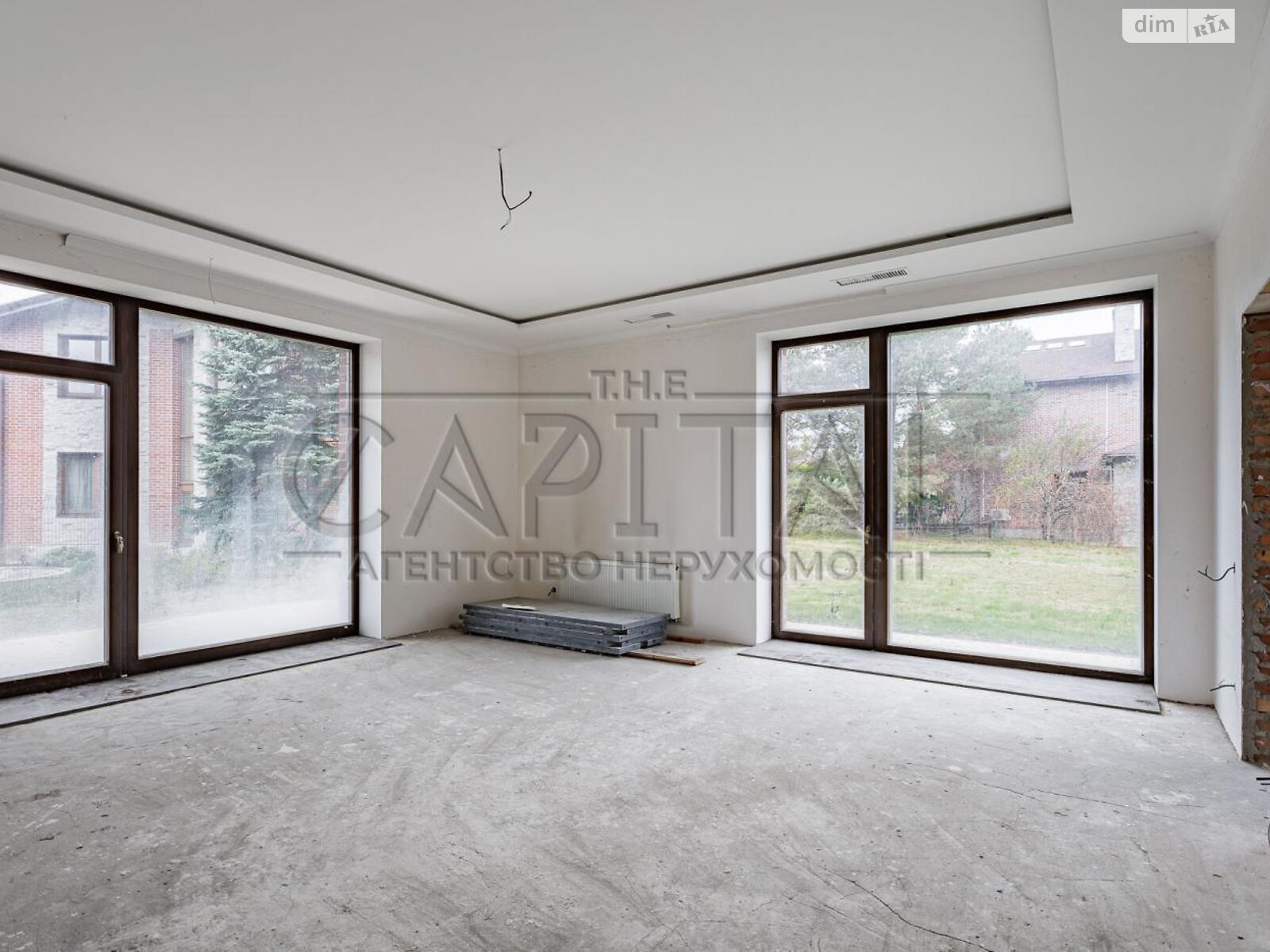 двоповерховий будинок з гаражем, 326.1 кв. м, кирпич. Продаж у Романкові фото 1