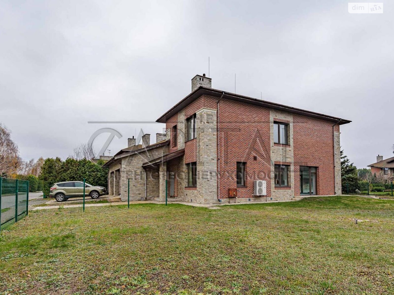 двоповерховий будинок з гаражем, 326.1 кв. м, кирпич. Продаж у Романкові фото 1