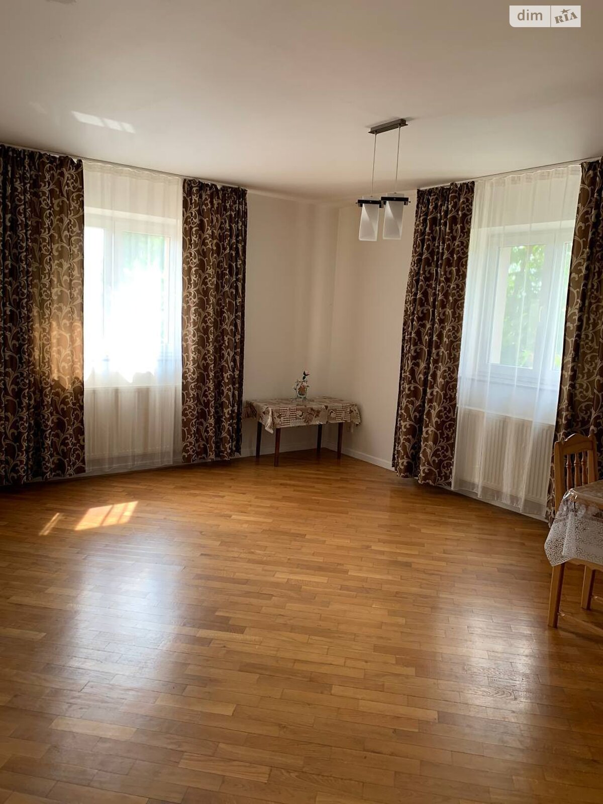 двухэтажный дом, 272 кв. м, кирпич. Продажа в Романовке фото 1 двухэтажный дом, 272 кв. м, кирпич. Продажа в Романовке фото 1