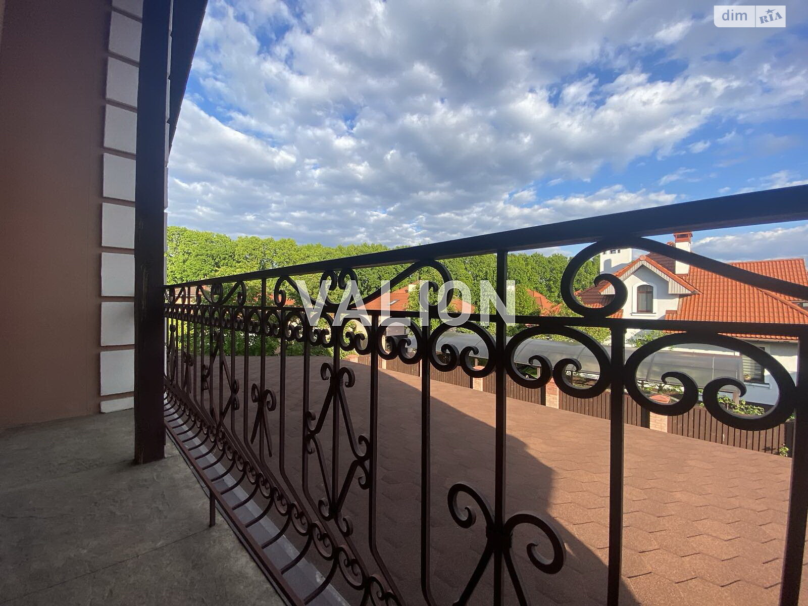 двухэтажный дом с гаражом, 235 кв. м, кирпич. Продажа в Рославичах фото 1 двухэтажный дом с гаражом, 235 кв. м, кирпич. Продажа в Рославичах фото 1
