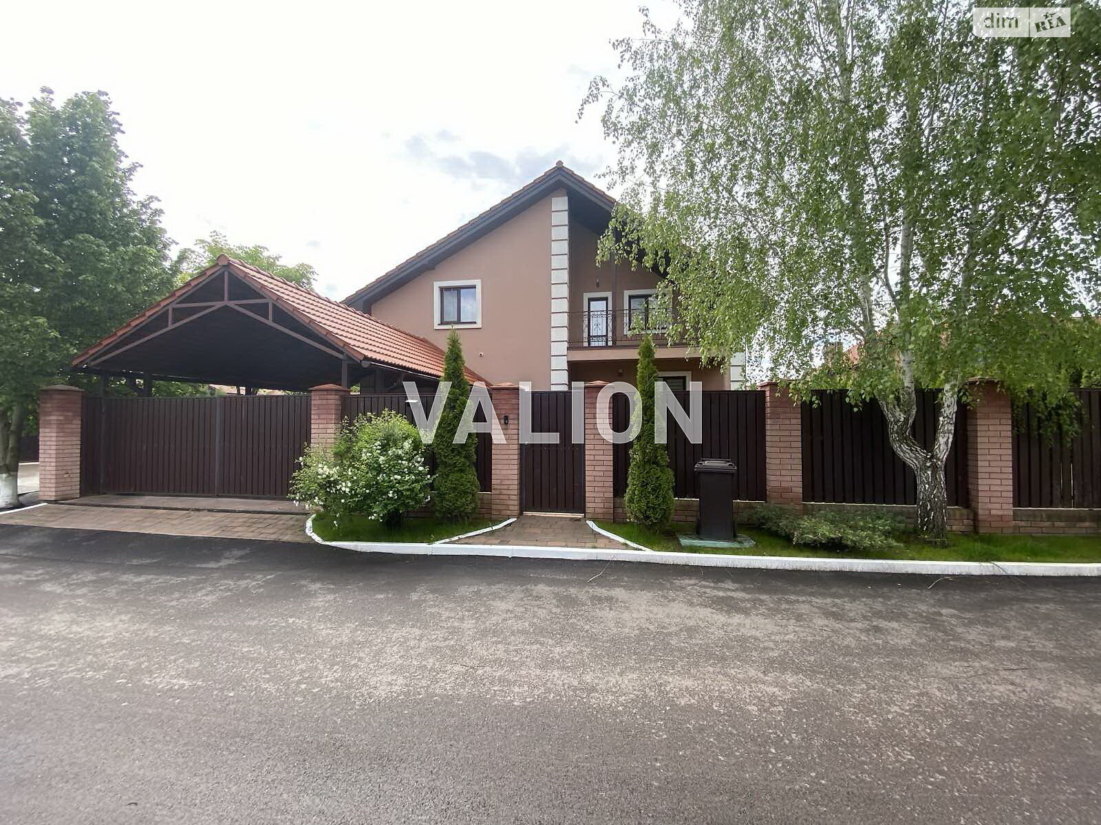 двухэтажный дом с гаражом, 235 кв. м, кирпич. Продажа в Рославичах фото 1 двухэтажный дом с гаражом, 235 кв. м, кирпич. Продажа в Рославичах фото 1