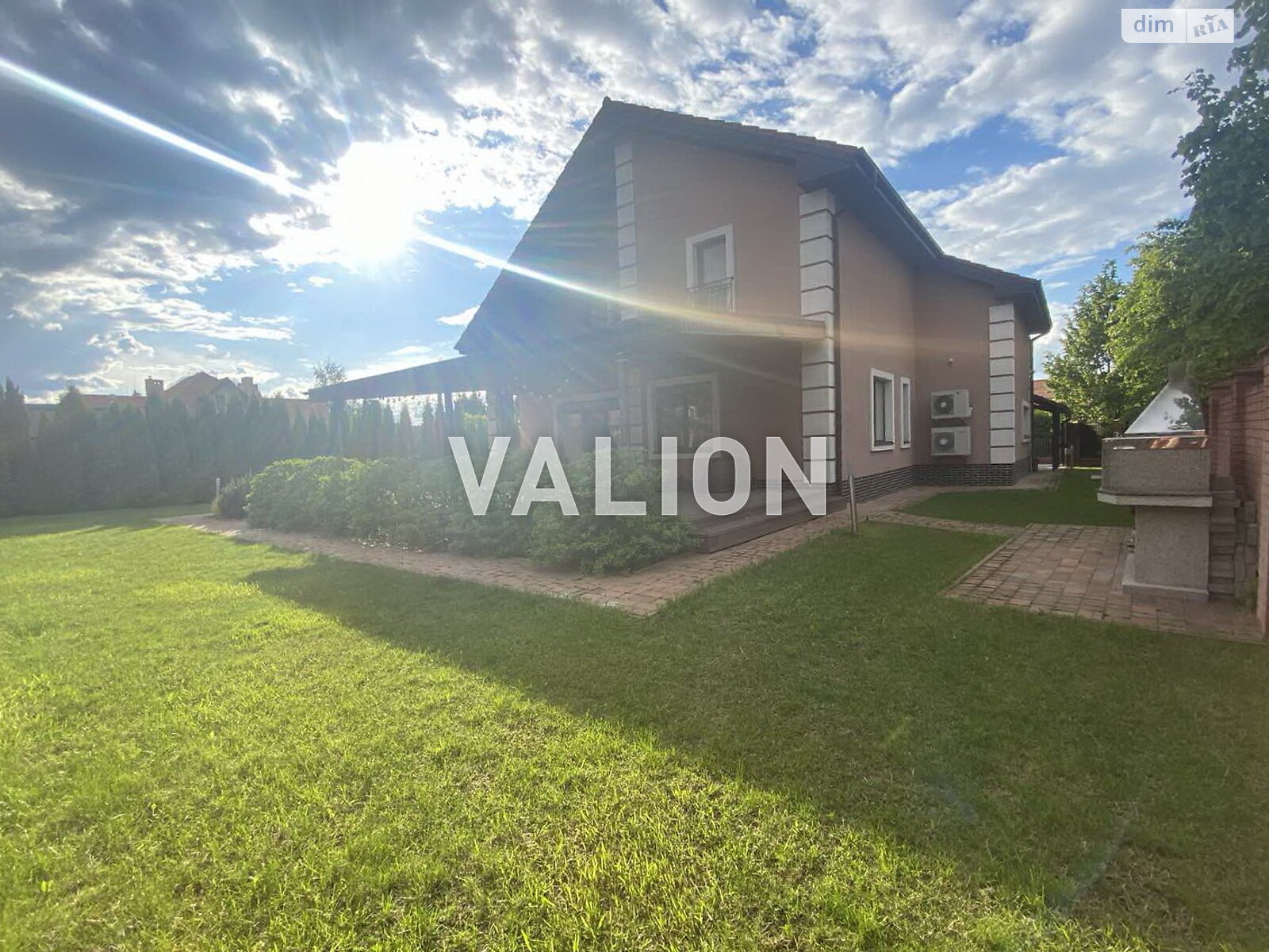 двухэтажный дом с гаражом, 235 кв. м, кирпич. Продажа в Рославичах фото 1 двухэтажный дом с гаражом, 235 кв. м, кирпич. Продажа в Рославичах фото 1