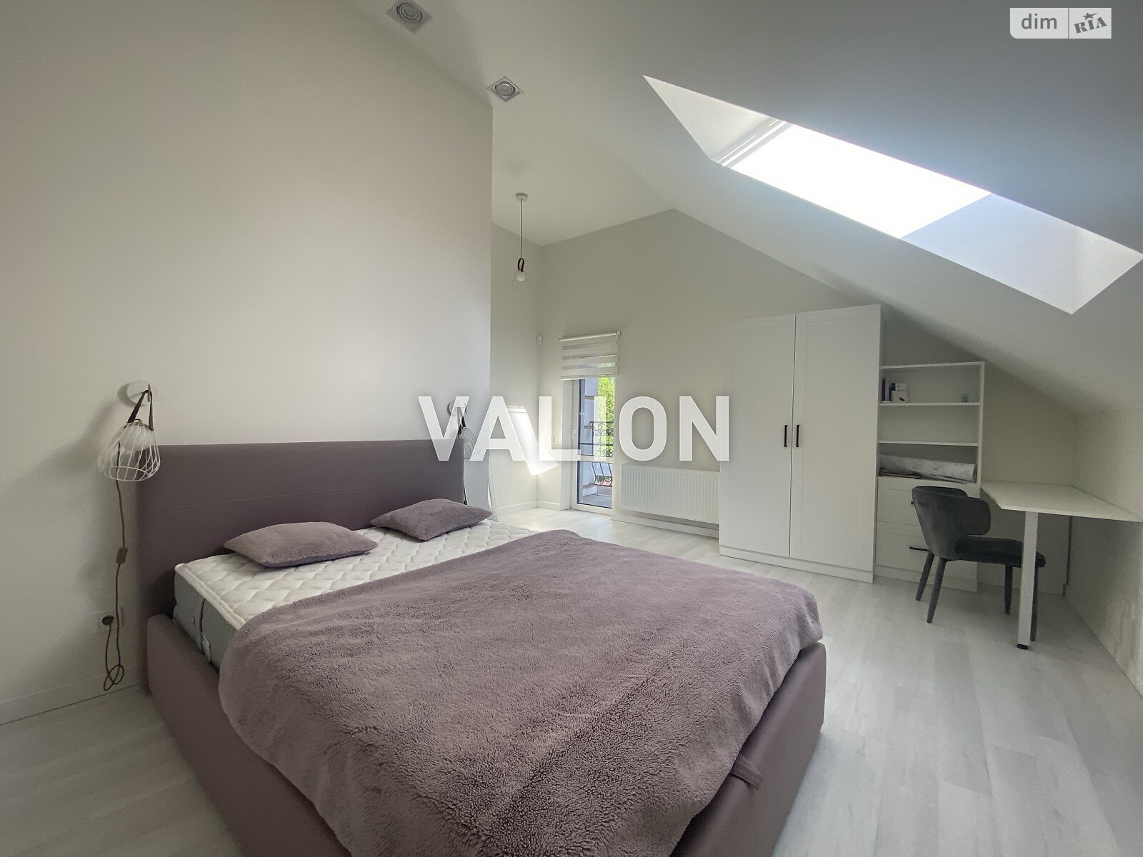 двухэтажный дом с гаражом, 235 кв. м, кирпич. Продажа в Рославичах фото 1 двухэтажный дом с гаражом, 235 кв. м, кирпич. Продажа в Рославичах фото 1