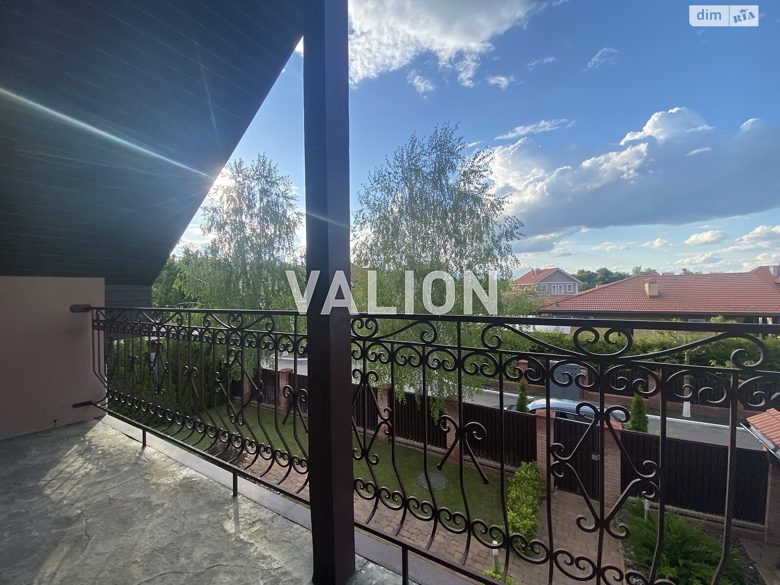 двухэтажный дом с гаражом, 235 кв. м, кирпич. Продажа в Рославичах фото 1 двухэтажный дом с гаражом, 235 кв. м, кирпич. Продажа в Рославичах фото 1