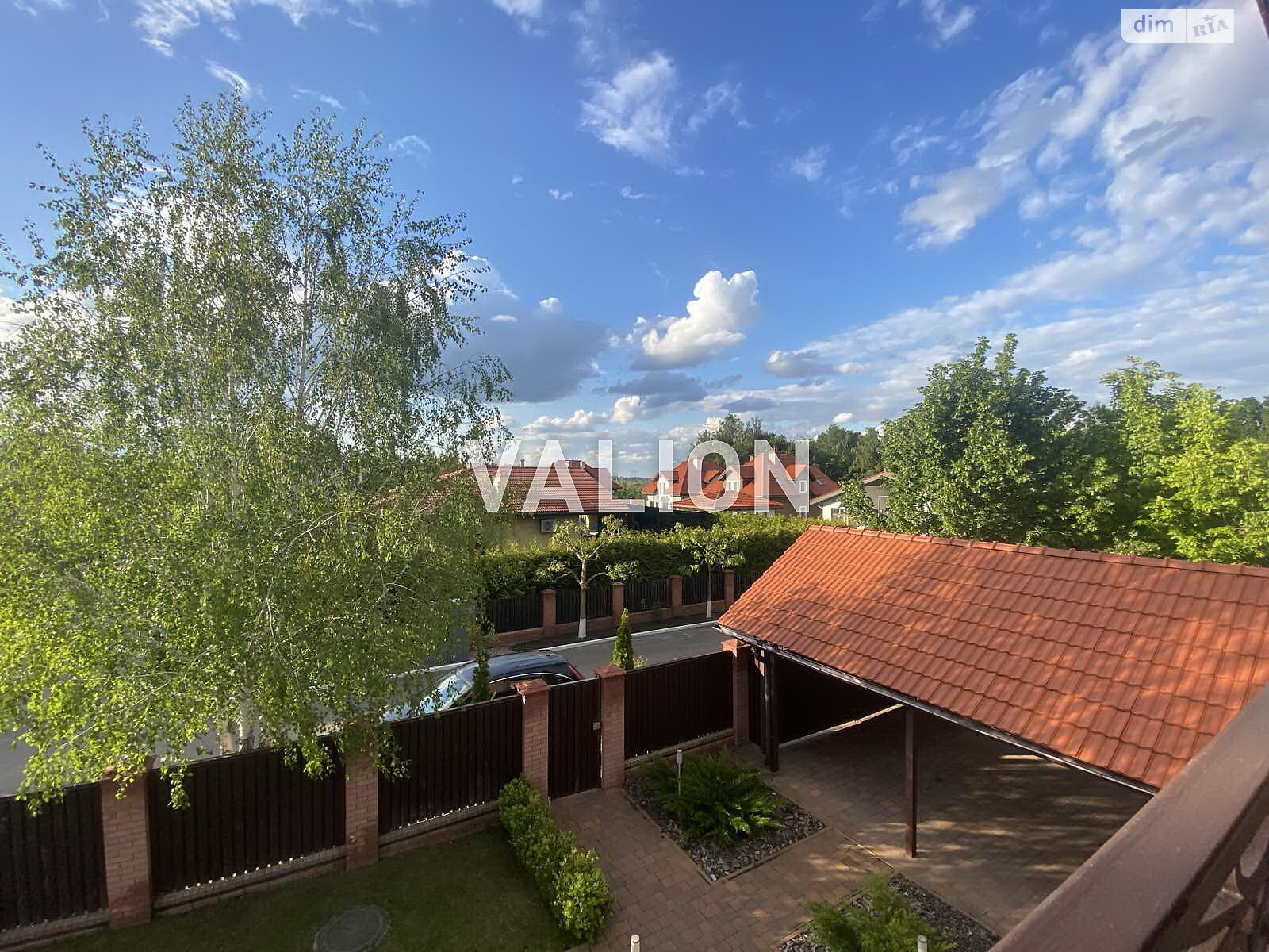 двухэтажный дом с гаражом, 235 кв. м, кирпич. Продажа в Рославичах фото 1 двухэтажный дом с гаражом, 235 кв. м, кирпич. Продажа в Рославичах фото 1