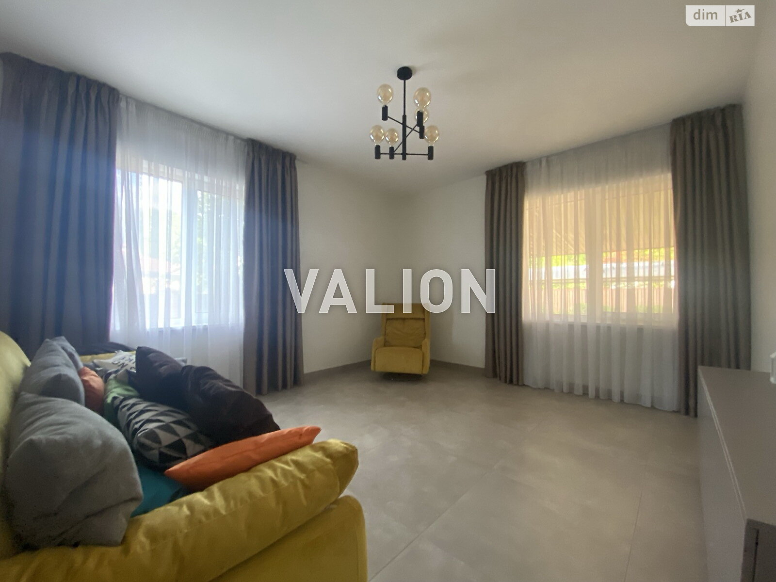 двухэтажный дом с гаражом, 235 кв. м, кирпич. Продажа в Рославичах фото 1 двухэтажный дом с гаражом, 235 кв. м, кирпич. Продажа в Рославичах фото 1
