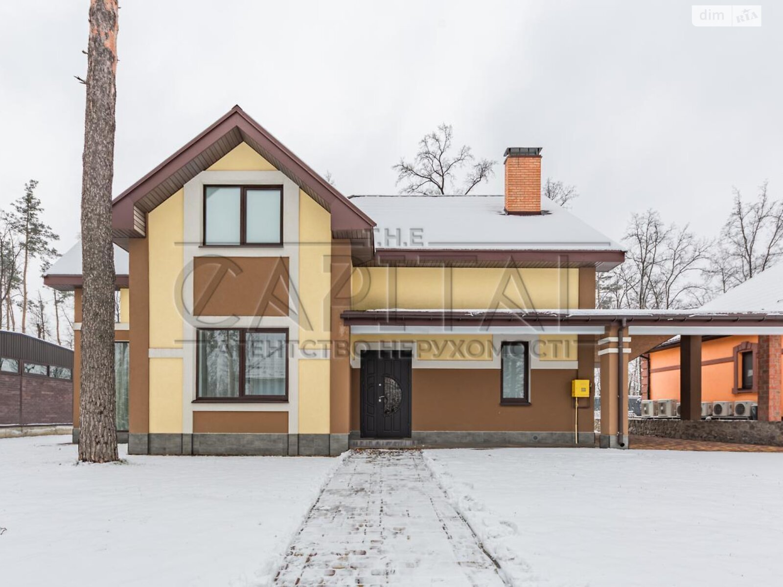 двухэтажный дом с балконом, 235 кв. м, кирпич. Продажа в Рославичах фото 1