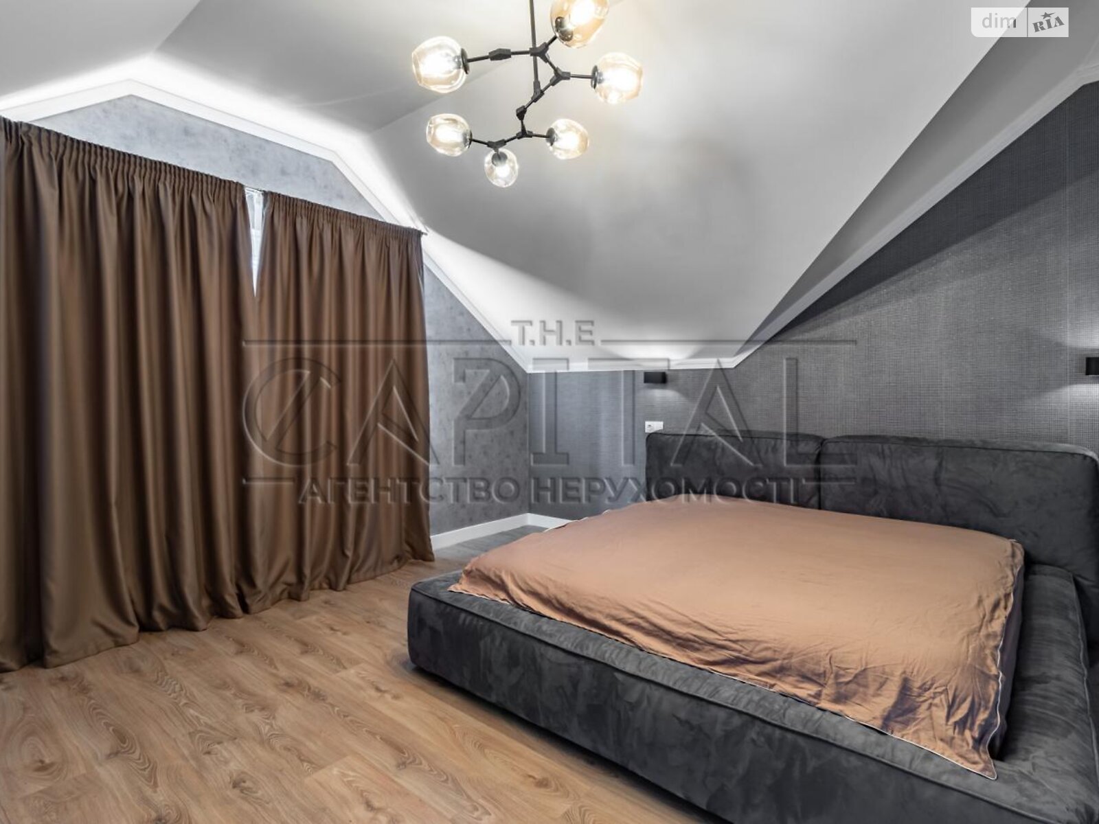 триповерховий будинок з балконом, 235 кв. м, цегла. Продаж у Рославичах фото 1