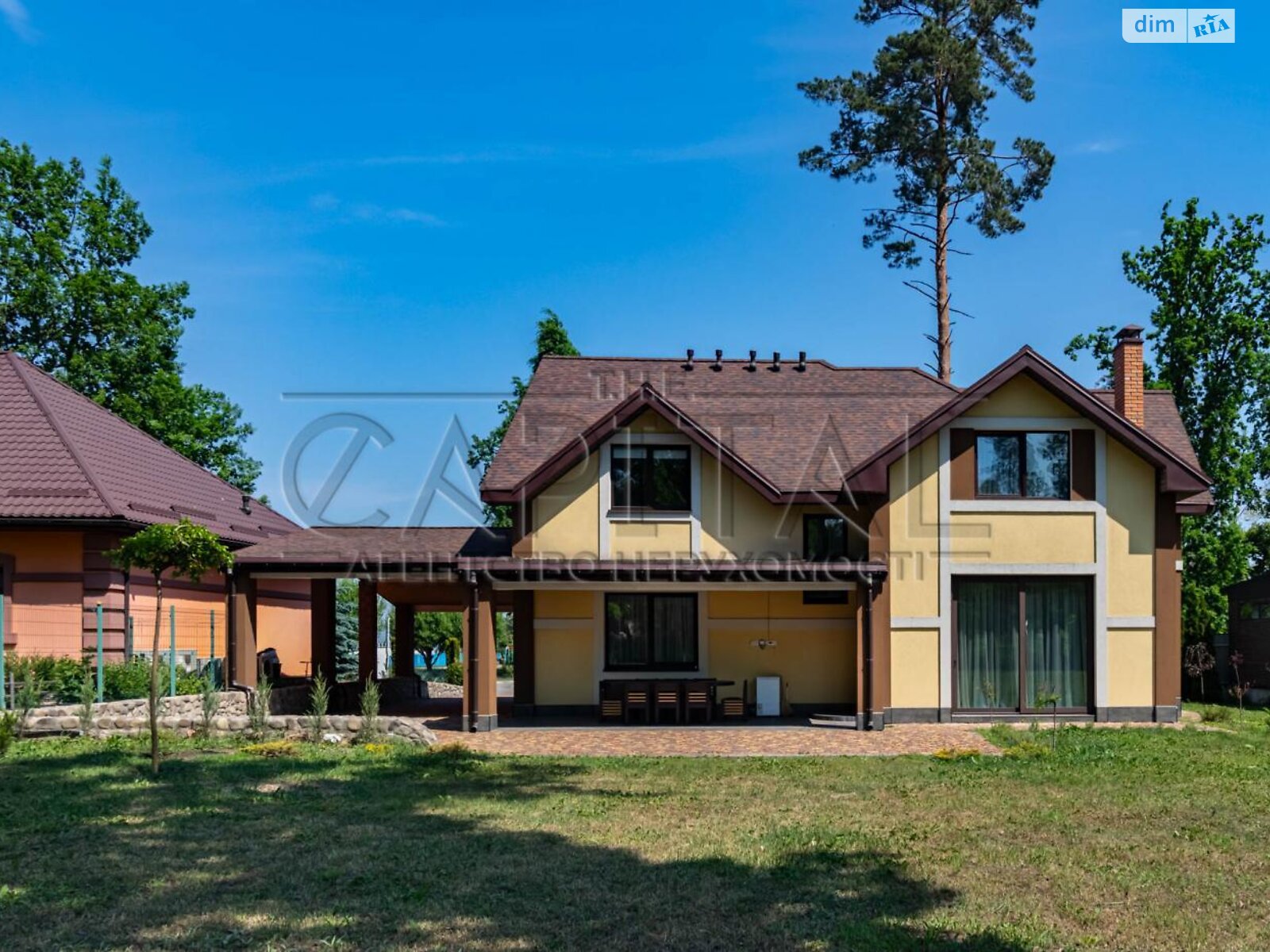 триповерховий будинок з балконом, 235 кв. м, цегла. Продаж у Рославичах фото 1