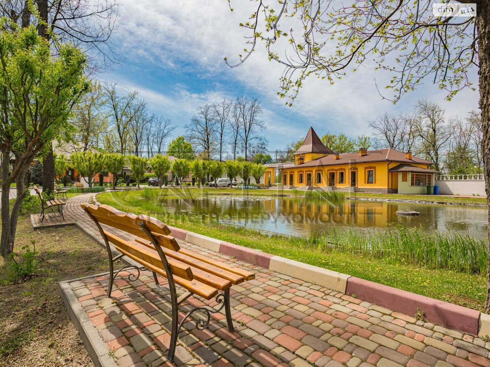 одноэтажный дом, 150 кв. м, кирпич. Продажа в Рославичах фото 1 одноэтажный дом, 150 кв. м, кирпич. Продажа в Рославичах фото 1