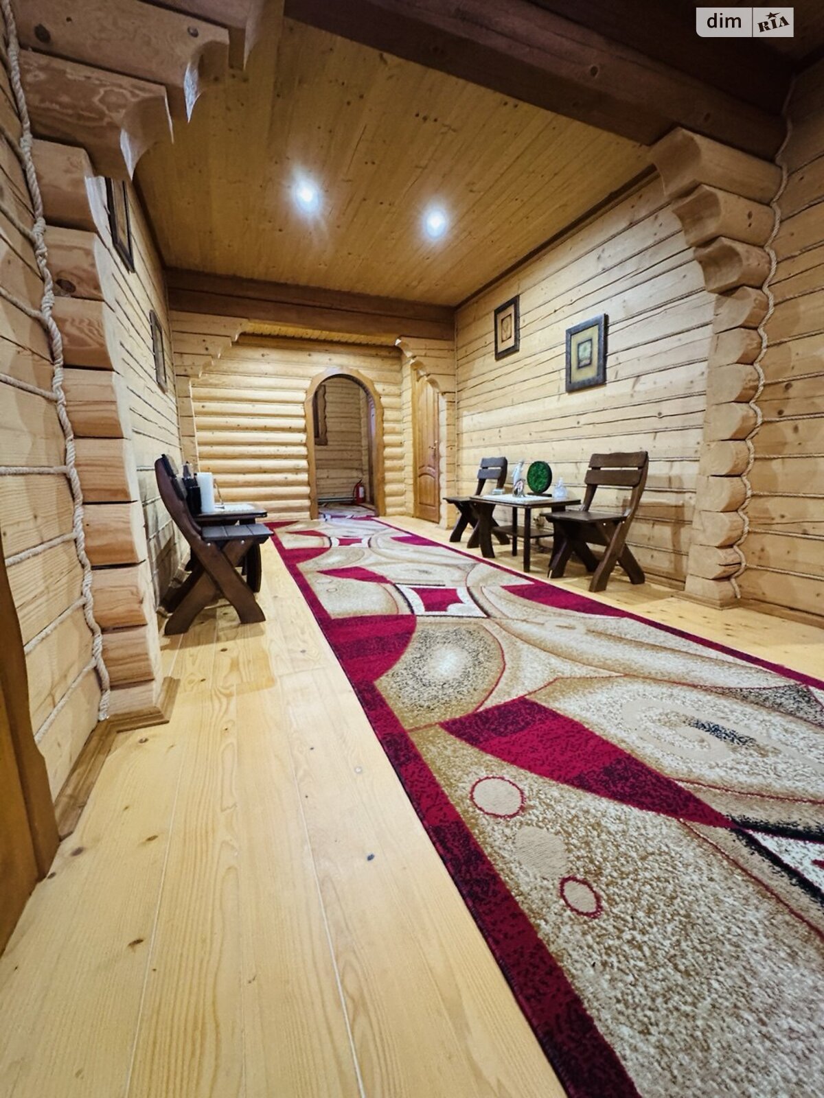 трехэтажный дом с гаражом, 486 кв. м, сруб. Продажа в Росохаче фото 1