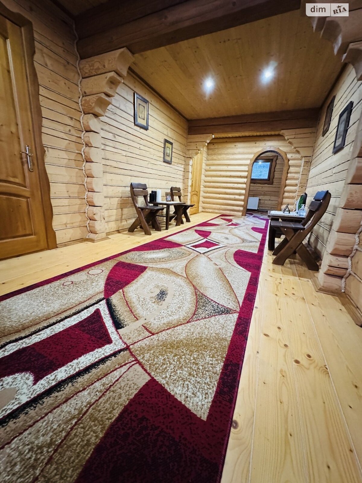 трехэтажный дом с гаражом, 486 кв. м, сруб. Продажа в Росохаче фото 1