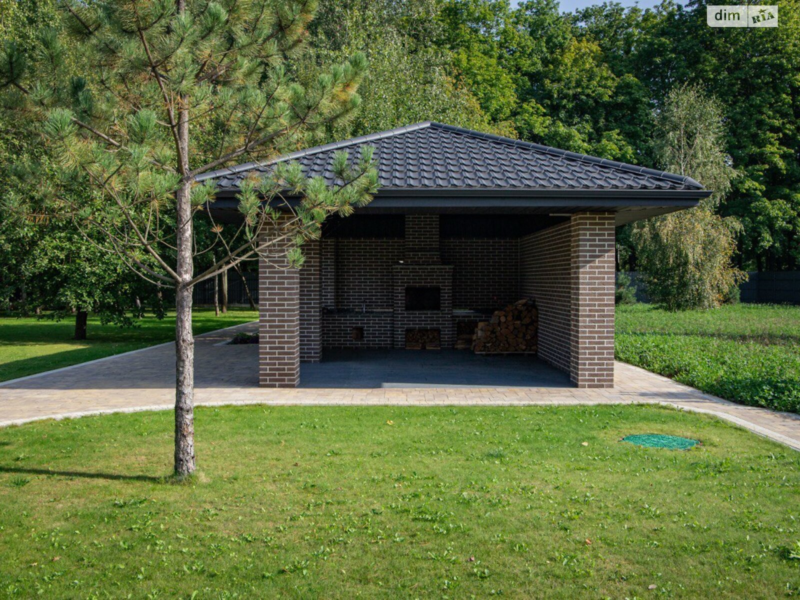 двоповерховий будинок з гаражем, 360 кв. м, цегла. Продаж у Рованцях фото 1 двоповерховий будинок з гаражем, 360 кв. м, цегла. Продаж у Рованцях фото 1