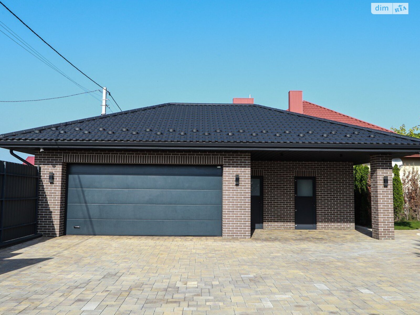 двоповерховий будинок з гаражем, 360 кв. м, цегла. Продаж у Рованцях фото 1 двоповерховий будинок з гаражем, 360 кв. м, цегла. Продаж у Рованцях фото 1